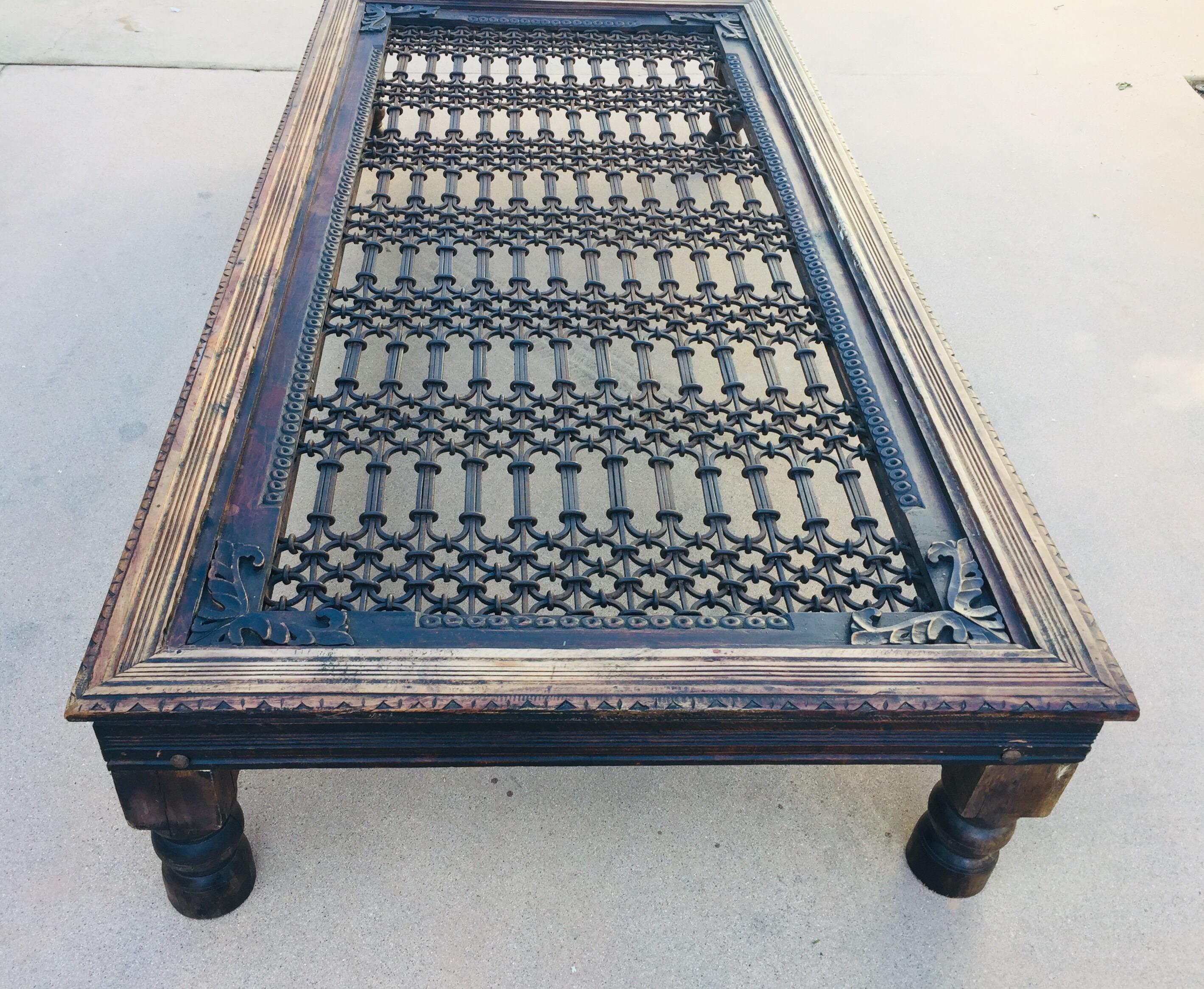 jali coffee table