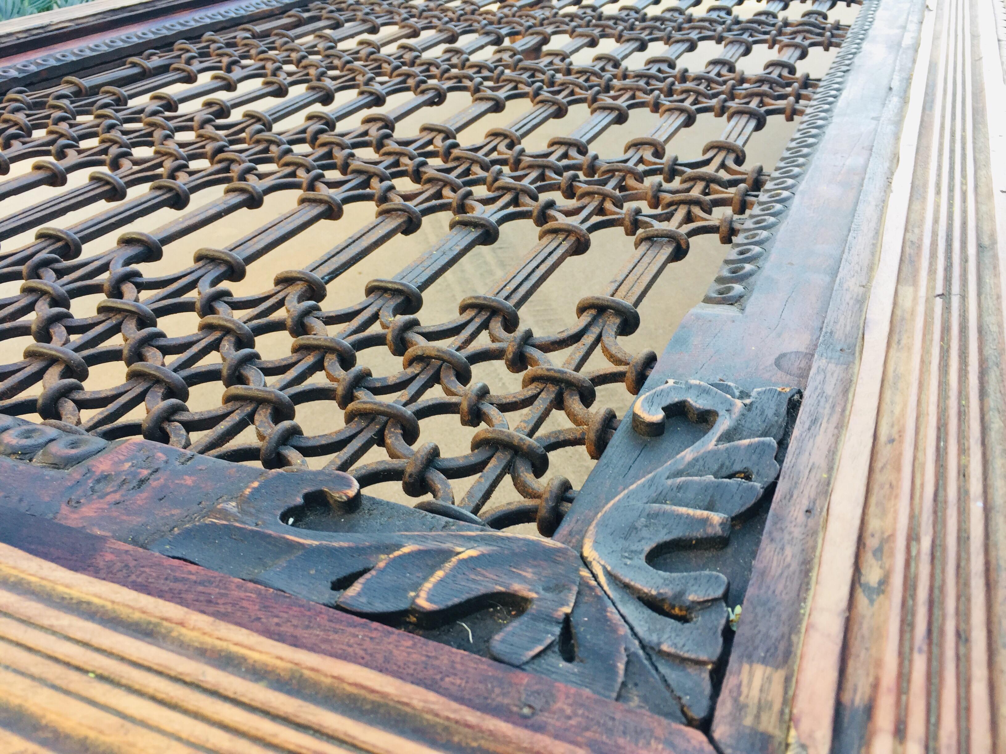 Teak Wood Large Coffee Table with Iron Inset Jali Work In Good Condition In North Hollywood, CA