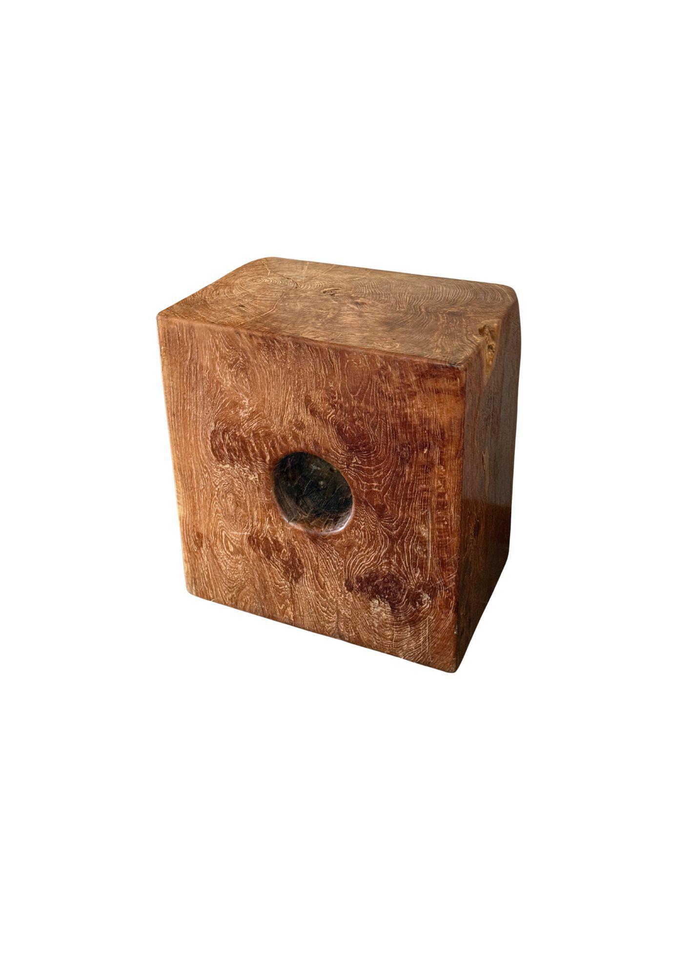 Piedistallo per mortaio di riso in legno di teak Lesung, organico moderno In condizioni buone in vendita a Jimbaran, Bali