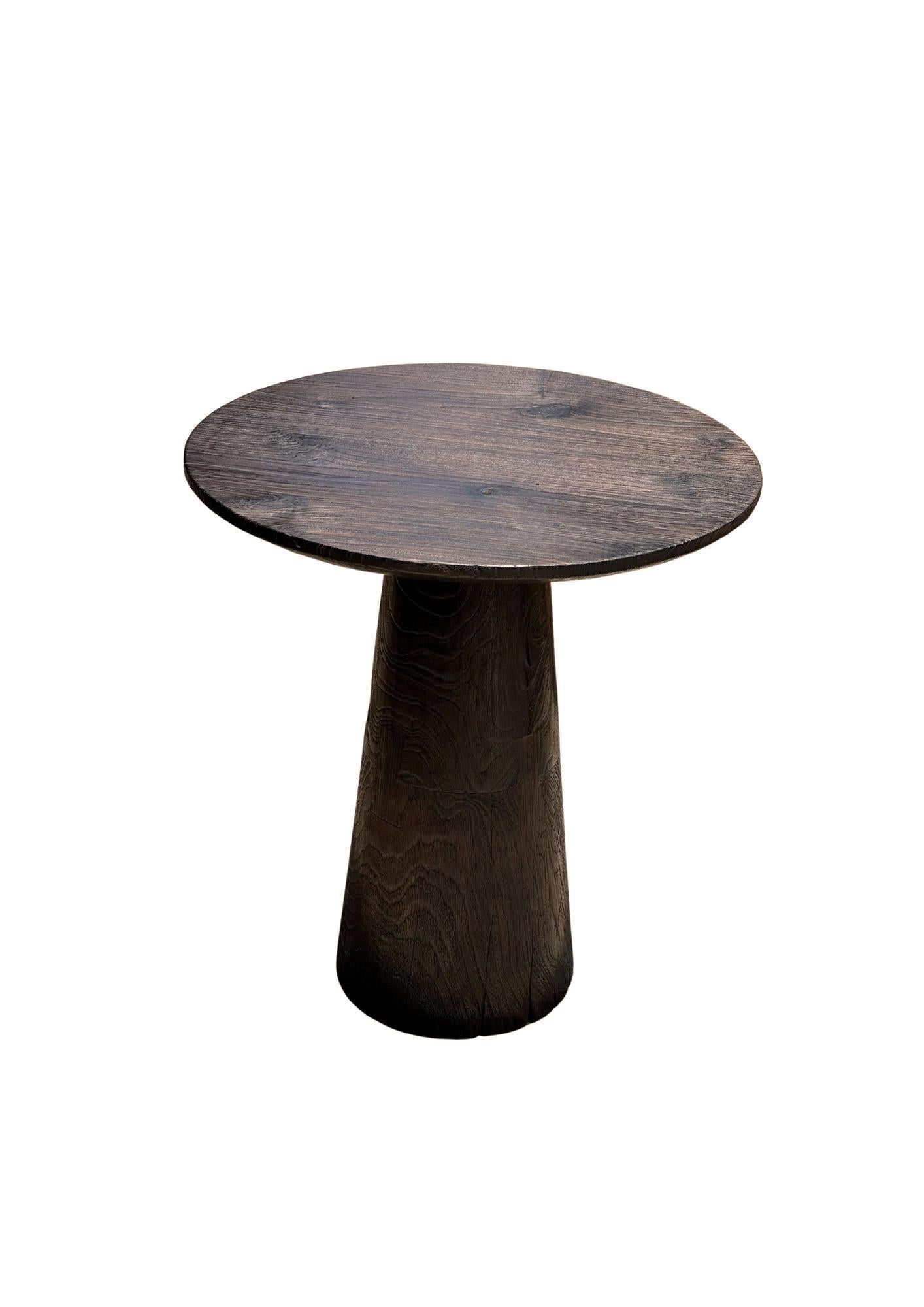 Teak Wood Round Side Table, Stunning Textures, Modern Organic, Burnt Finish In Good Condition For Sale In Jimbaran, Bali