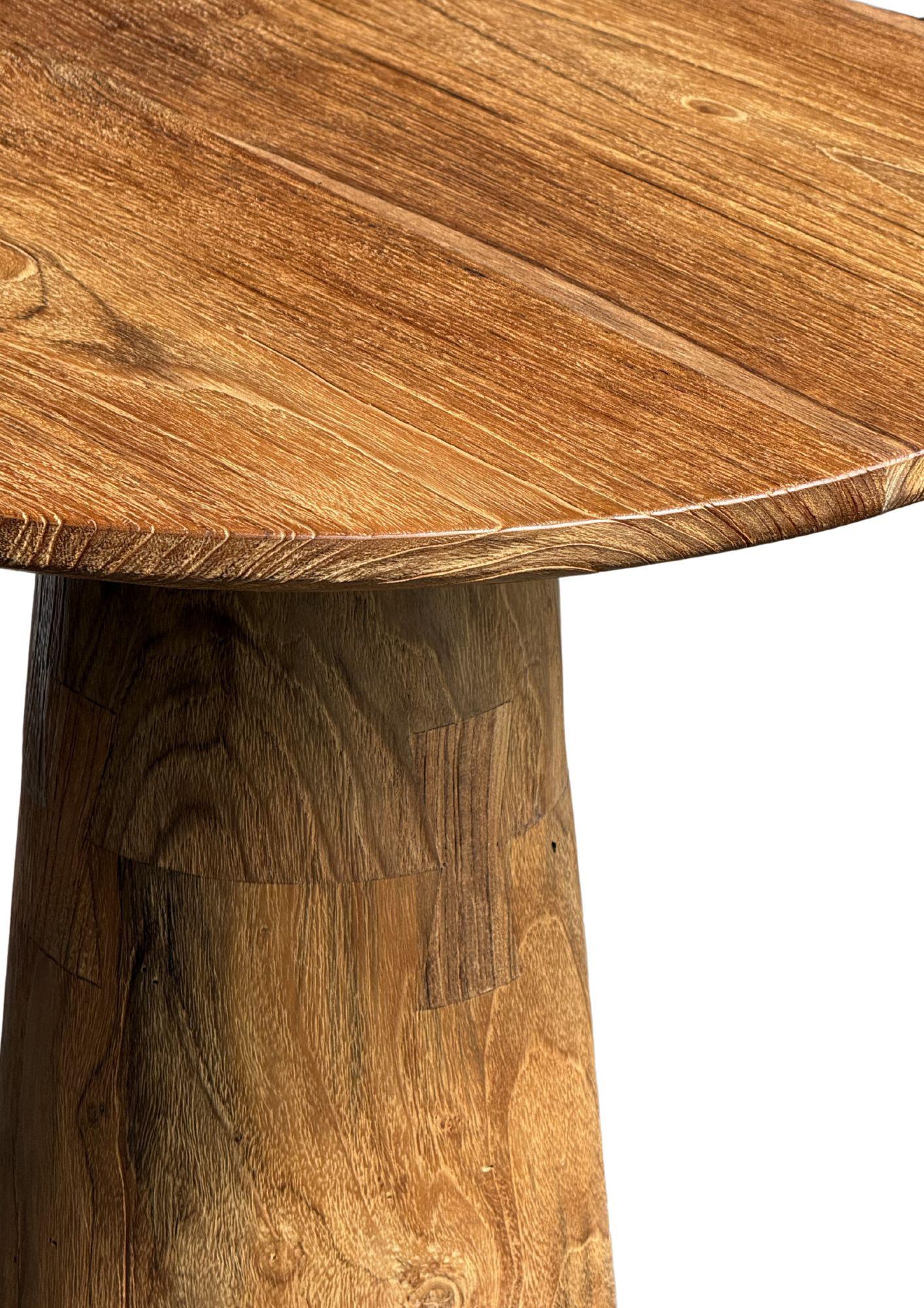 Teak Wood Round Side Table, Stunning Textures, Modern Organic In Good Condition For Sale In Jimbaran, Bali