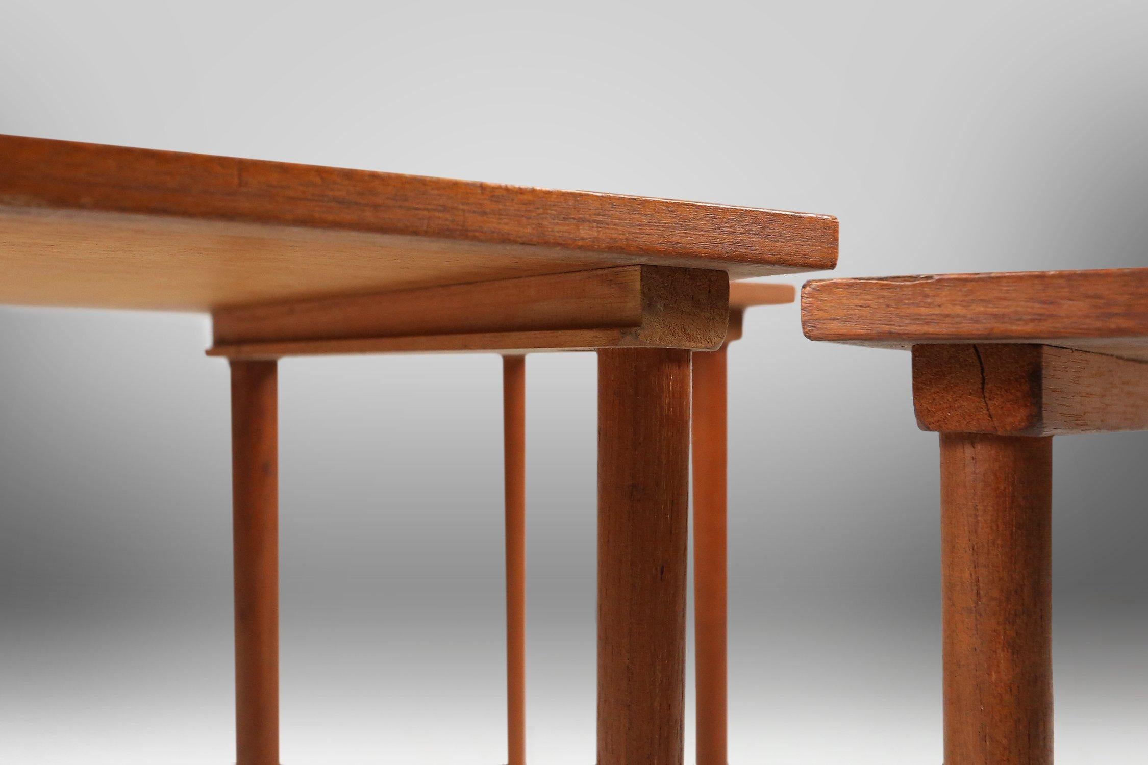 Tavolini da salotto scandinavi in legno di teak, set di 3 Wood, anni '60 in vendita 1