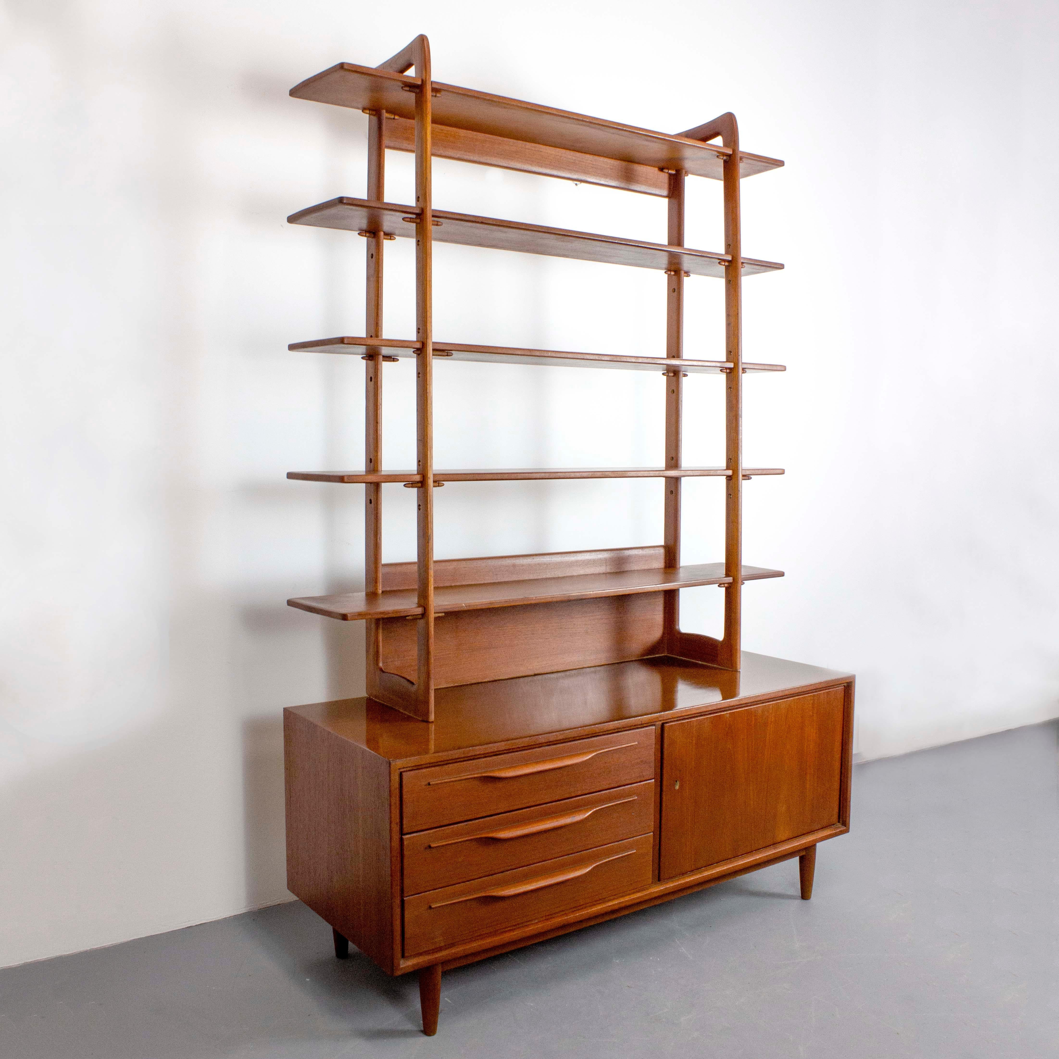 Teak wood sideboard with adjustable shelves - Swiss Teak - Switzerland - c. 1960 im Angebot 1