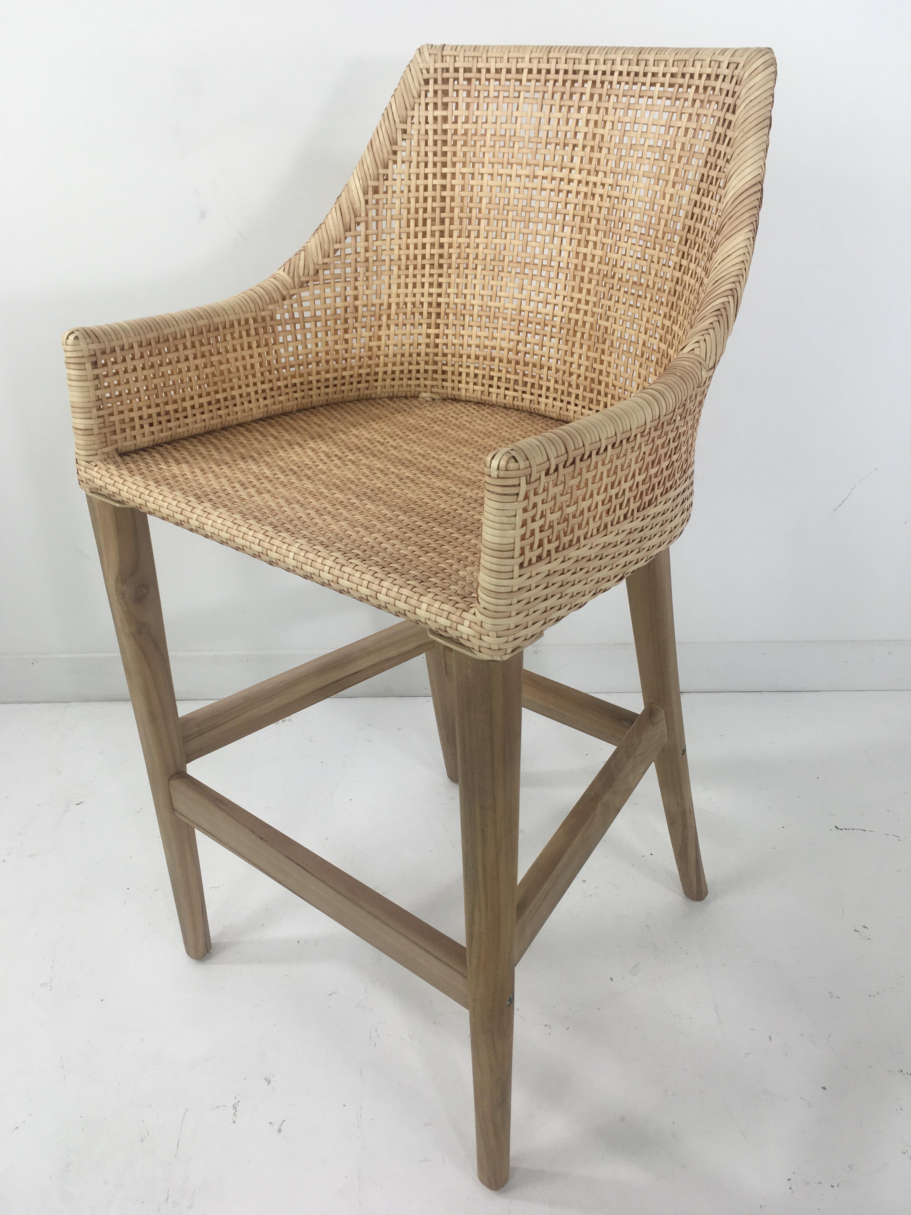 Sgabello da bar per esterni in legno di teak e resina intrecciata effetto rattan in vendita 9
