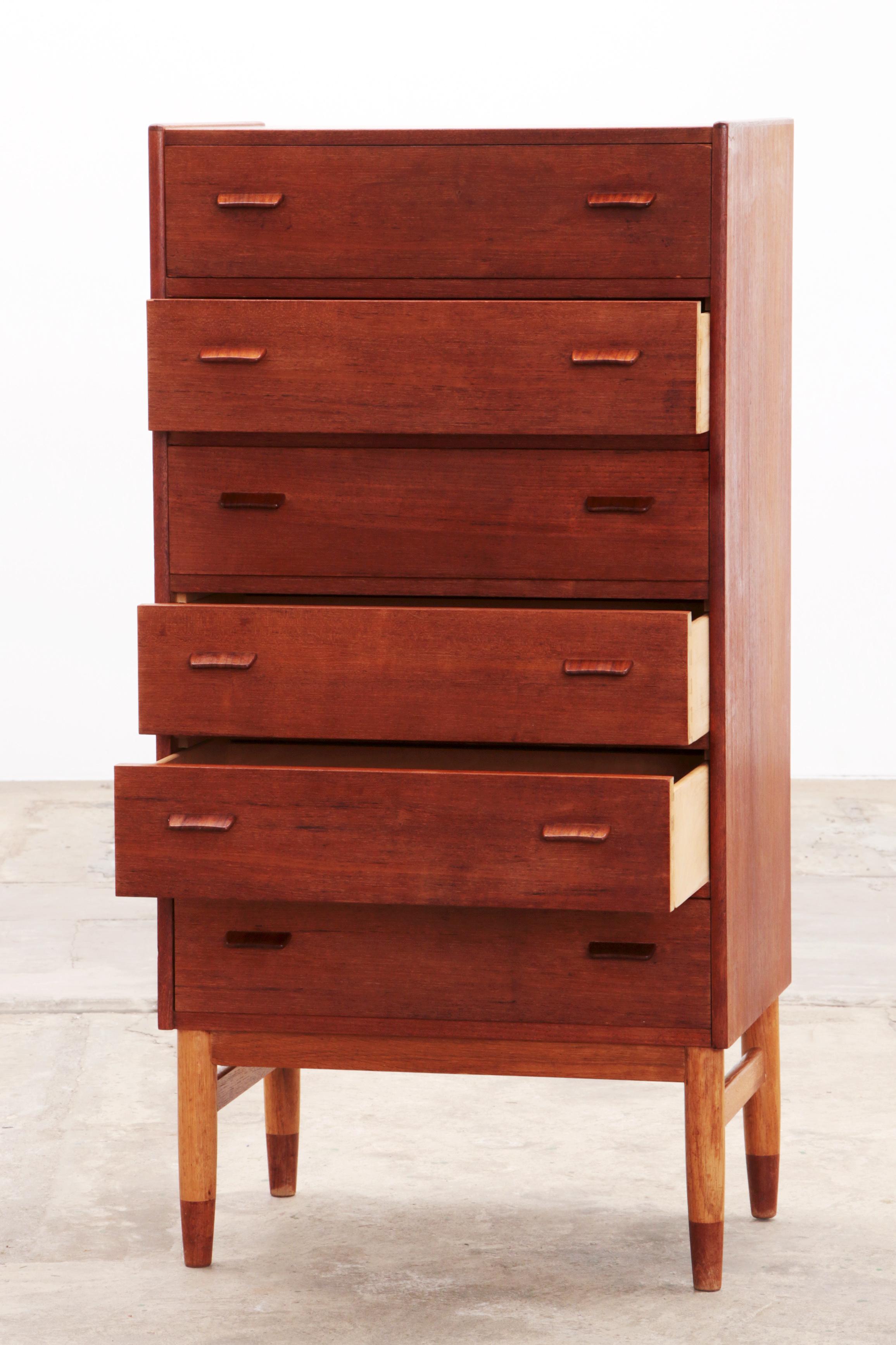 Scandinavian Modern Teak wooden chest of drawers by Poul Volther by Munch Mobler, Denmark For Sale