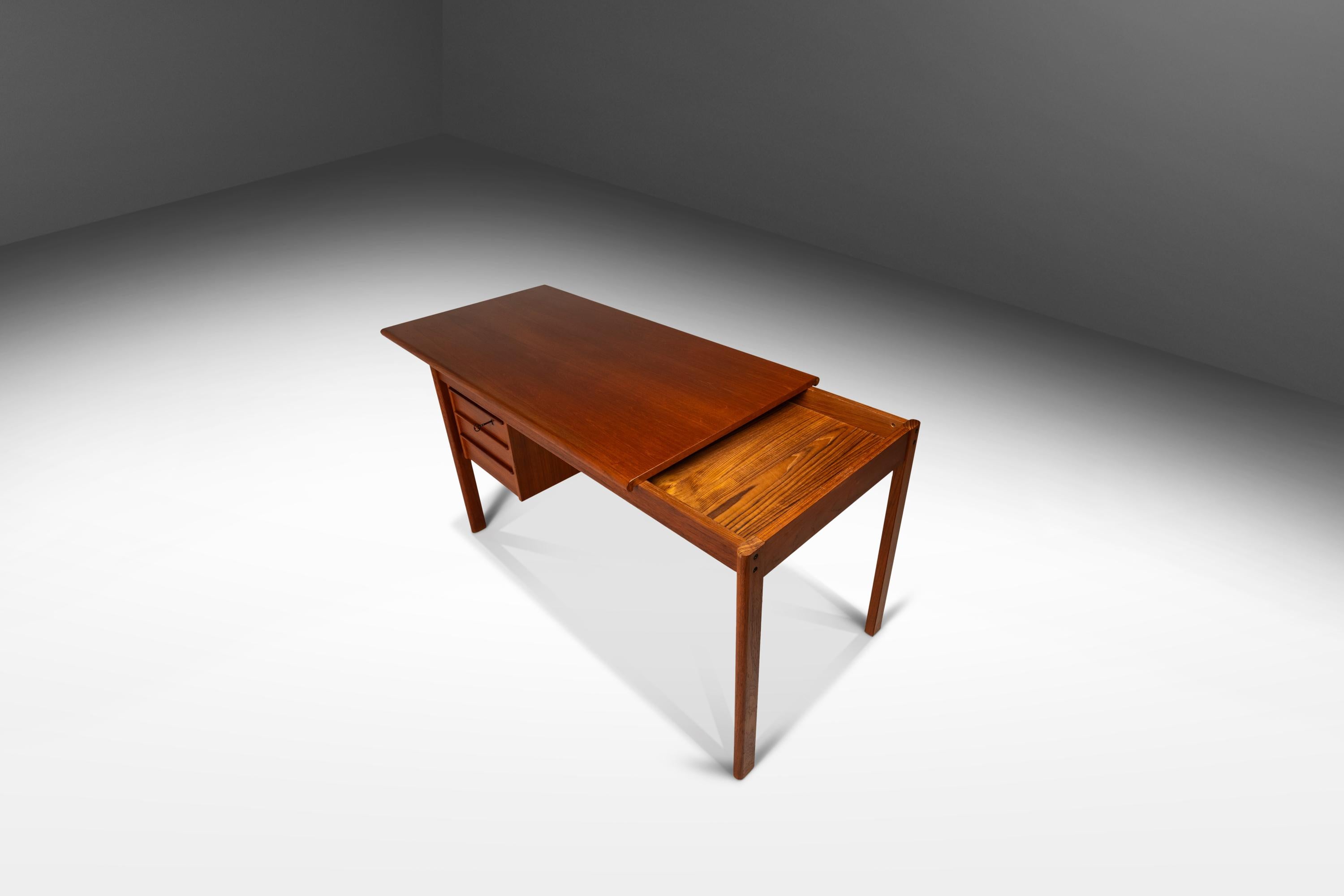 Teak Writer's Desk with Sliding Top by Peter Løvig Nielsen for Løvig Dansk, 1960 4