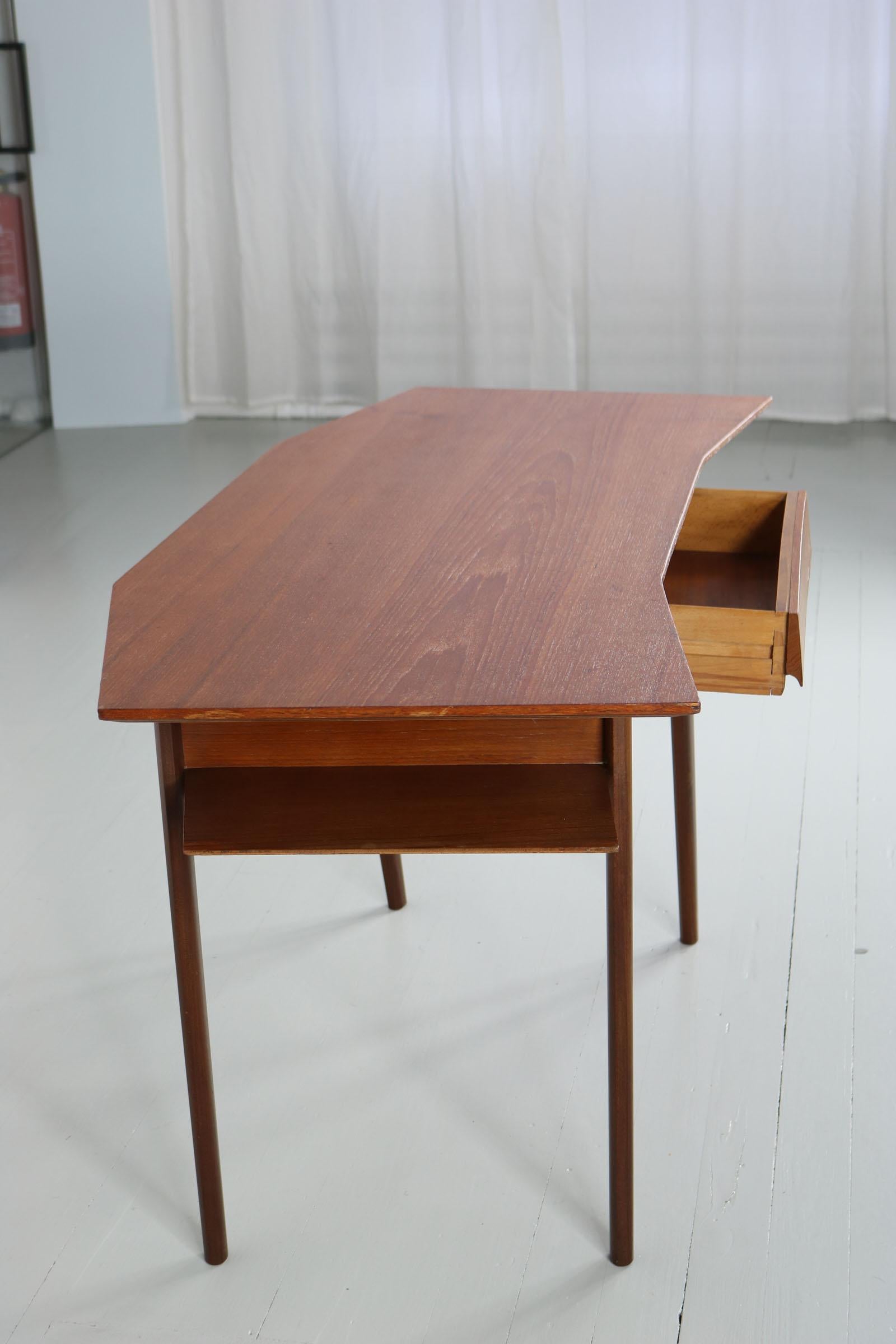 Teak Writing Desk with Drawer, Design by Silvio Cavatorta, Italy, 1960s 8