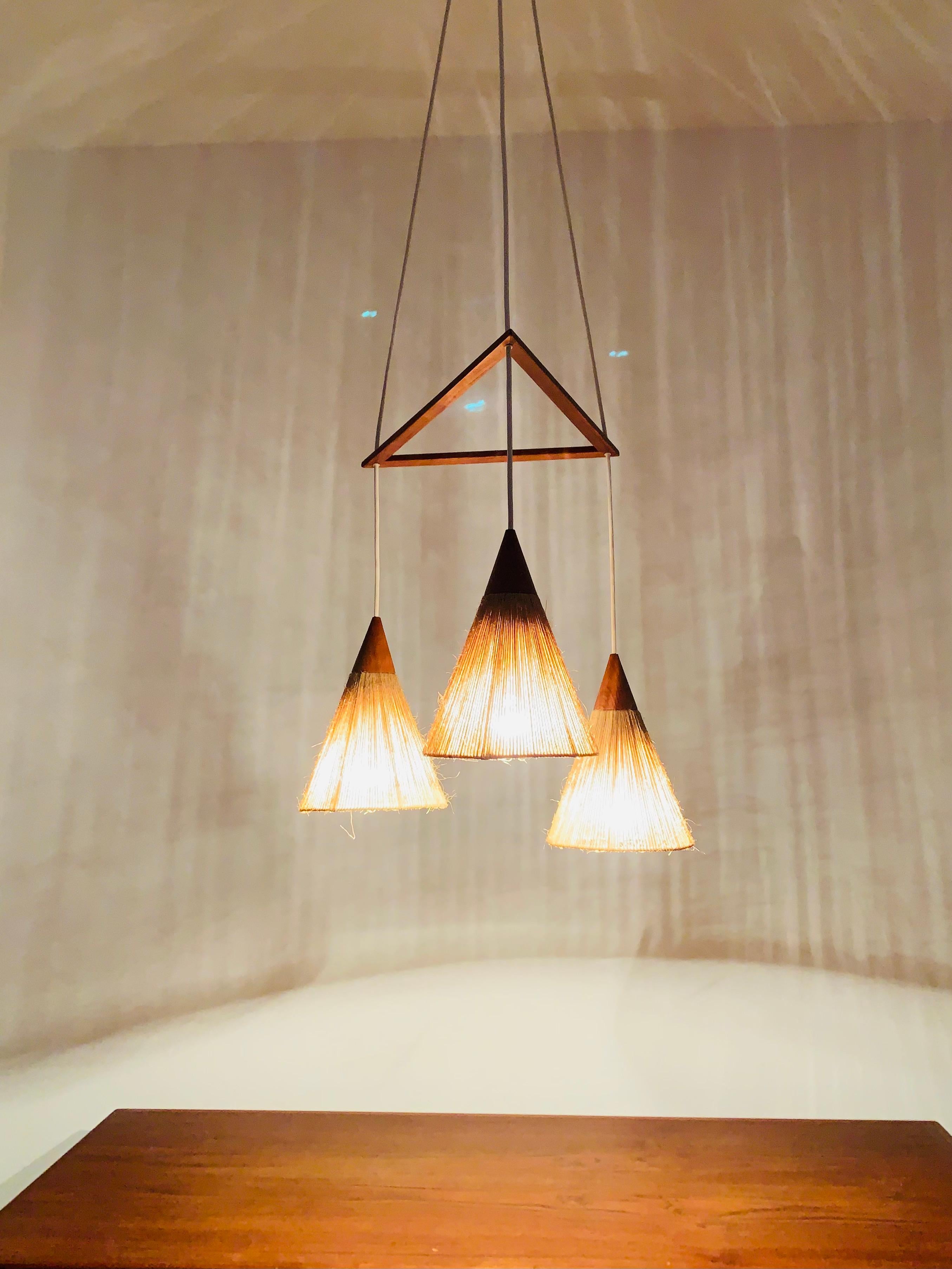 Lampada a cascata in legno di teak e sisal di Temde in vendita 4