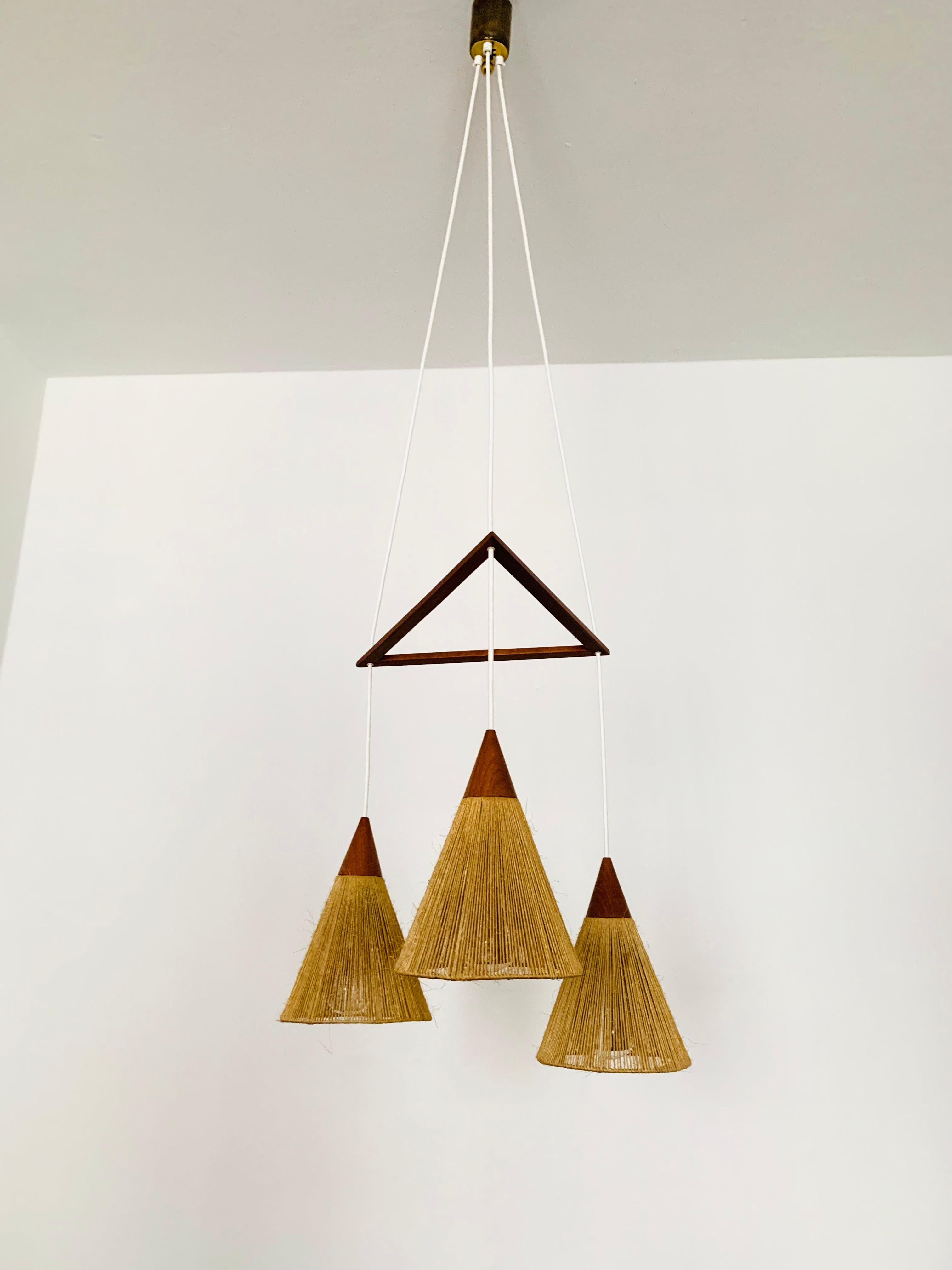 Tedesco Lampada a cascata in legno di teak e sisal di Temde in vendita