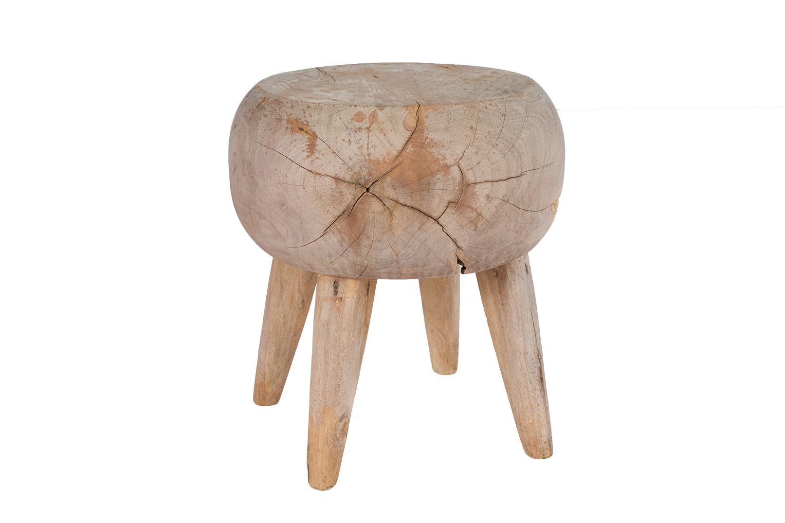 Organique Tabouret bas en teck en vente