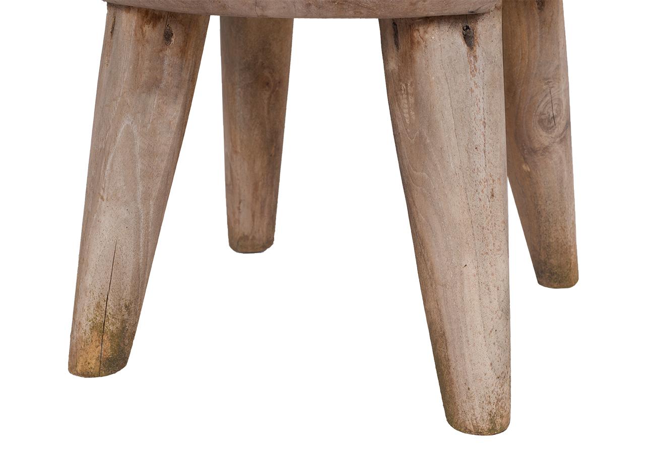 Organique Tabouret bas en teck en vente