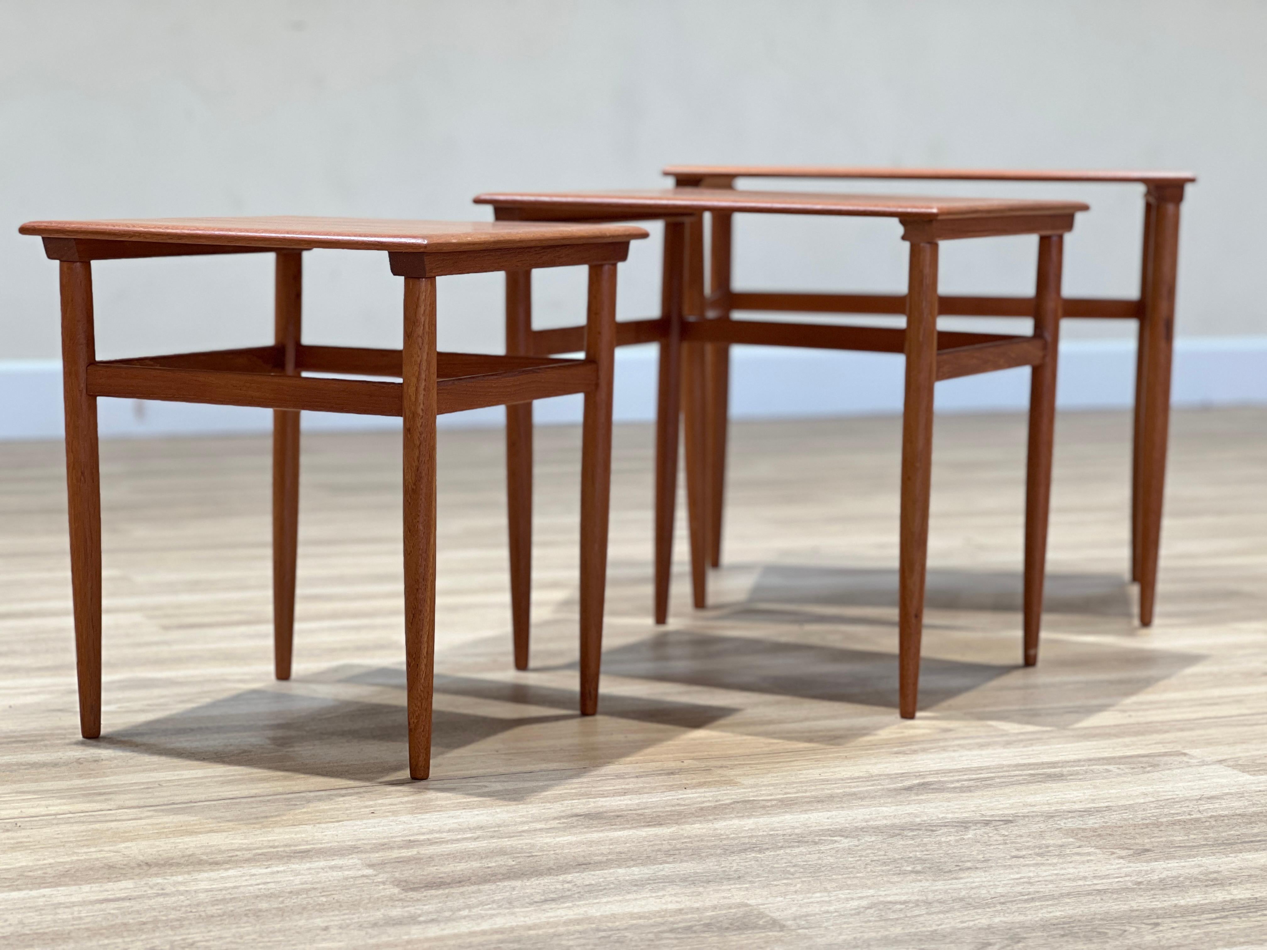 Teakwood Nesting table made in Denmark in the 1960s In Excellent Condition For Sale In Buxton, GB