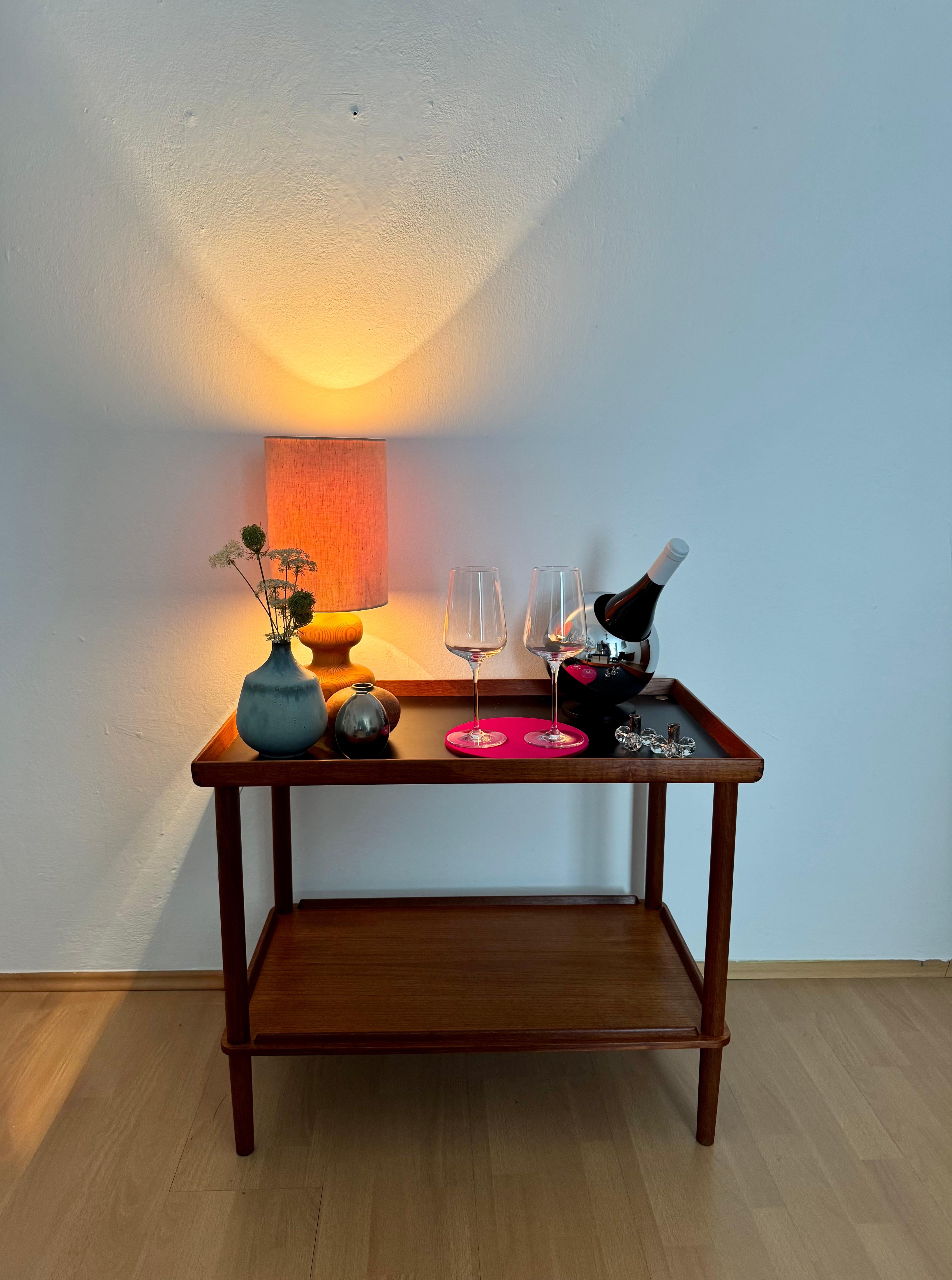 Mesa auxiliar de madera de teca de Peter Hvidt y Orla Mølgaard-Nielsen en venta 2