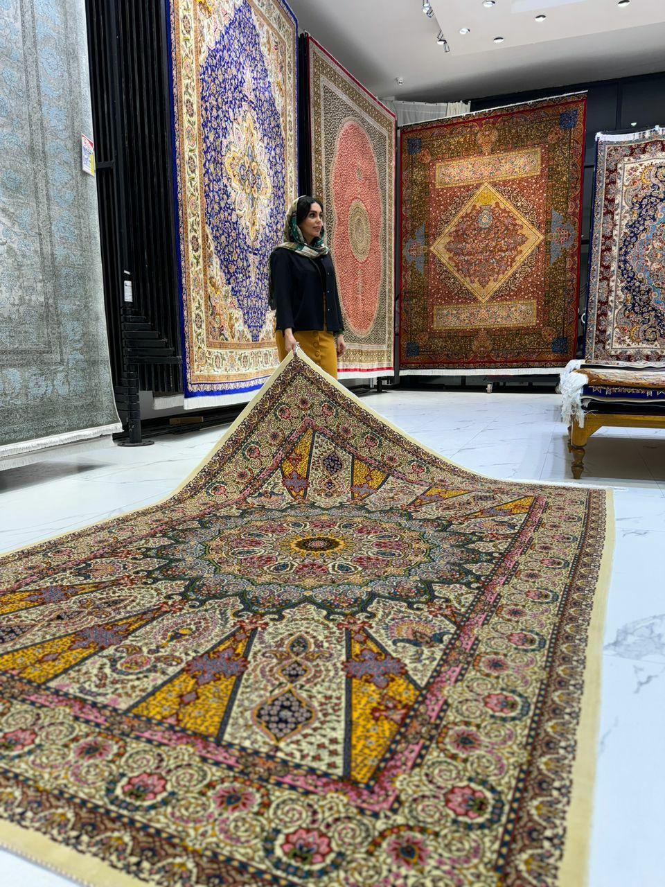 Tappeto persiano in pura seta in stile Tabriz verde acqua e oro, artigianato iraniano, 0042 in vendita 4