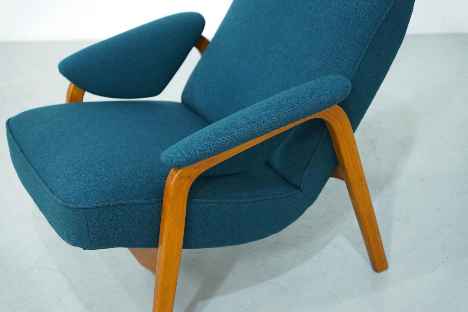 Teal Artifort Theo Ruth Lounge Chair Model 137 For Sale 3