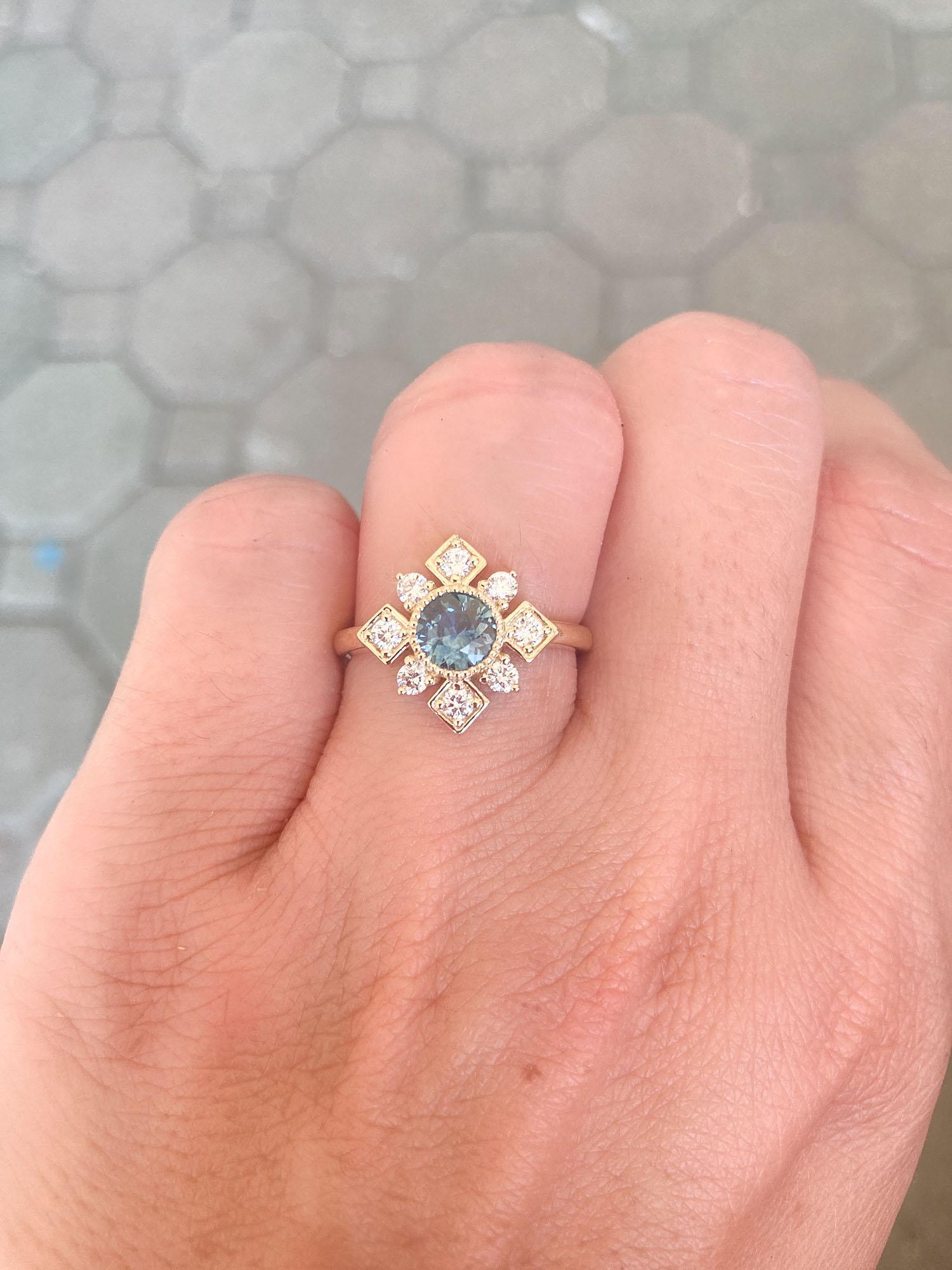 Women's or Men's Teal Blue Montana Sapphire with Brilliant Diamond Halo 14K Gold Engagement Ring For Sale