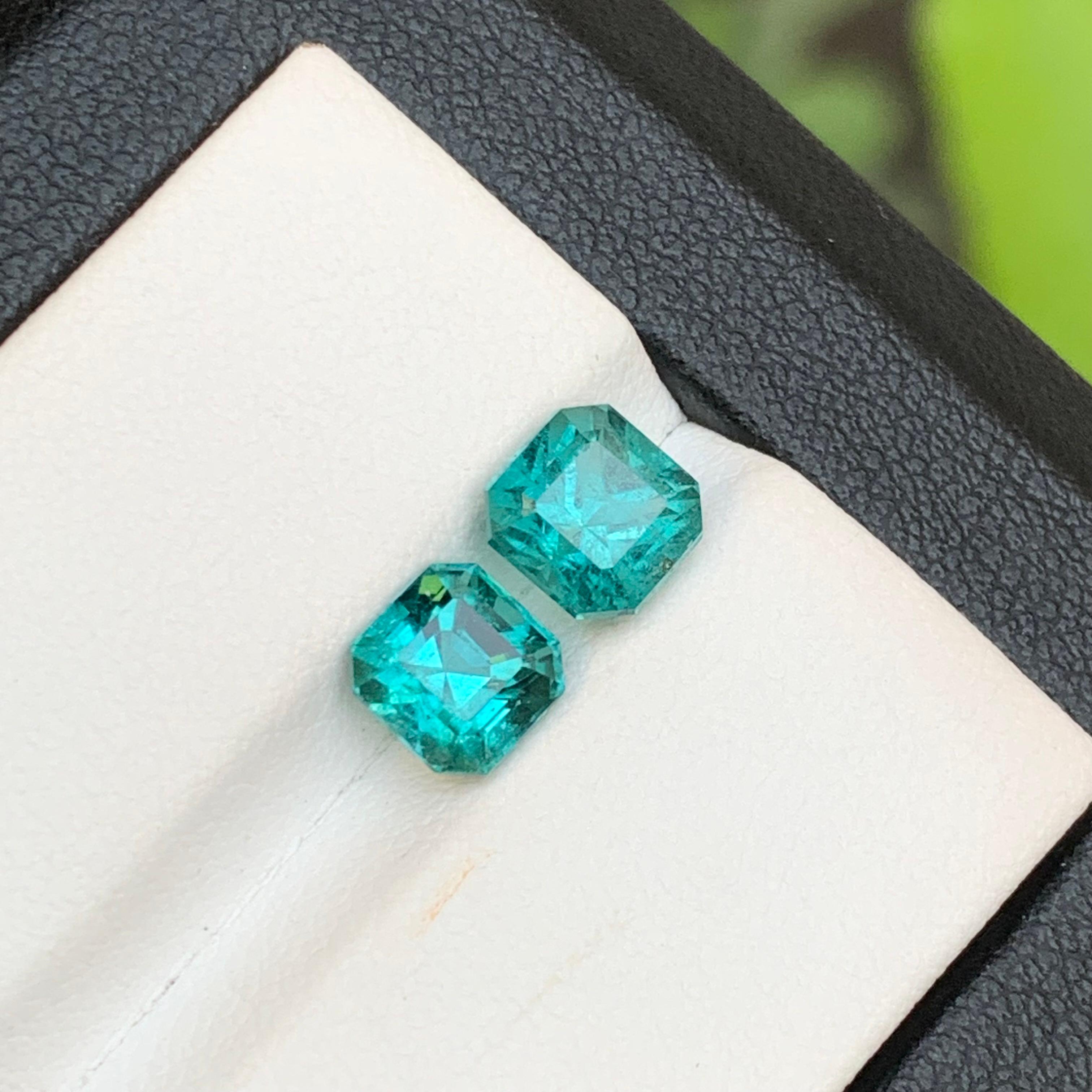 Contemporain Boucles d'oreilles tourmaline naturelle bleu sarcelle en vente