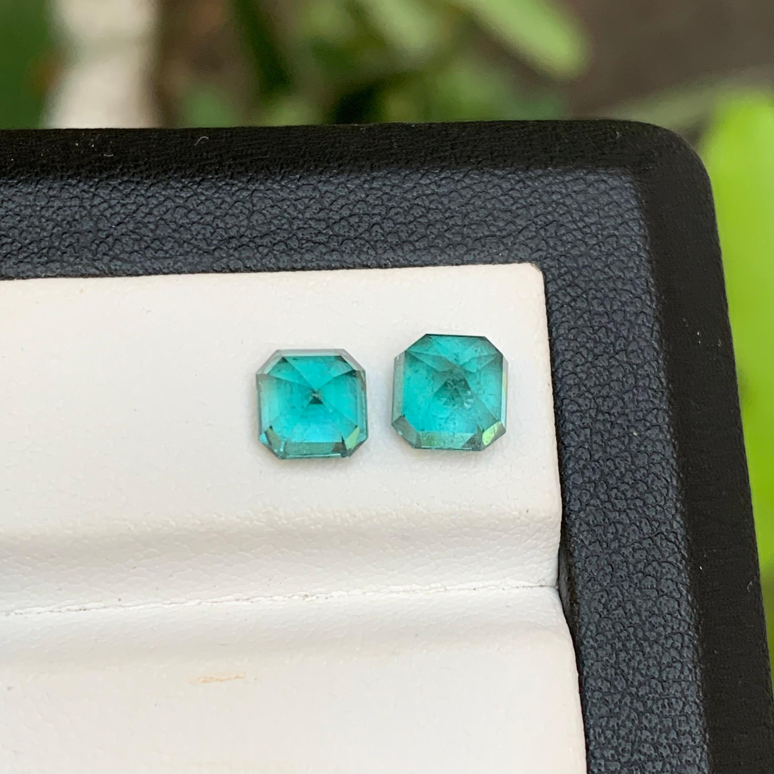 Boucles d'oreilles tourmaline naturelle bleu sarcelle en vente 1