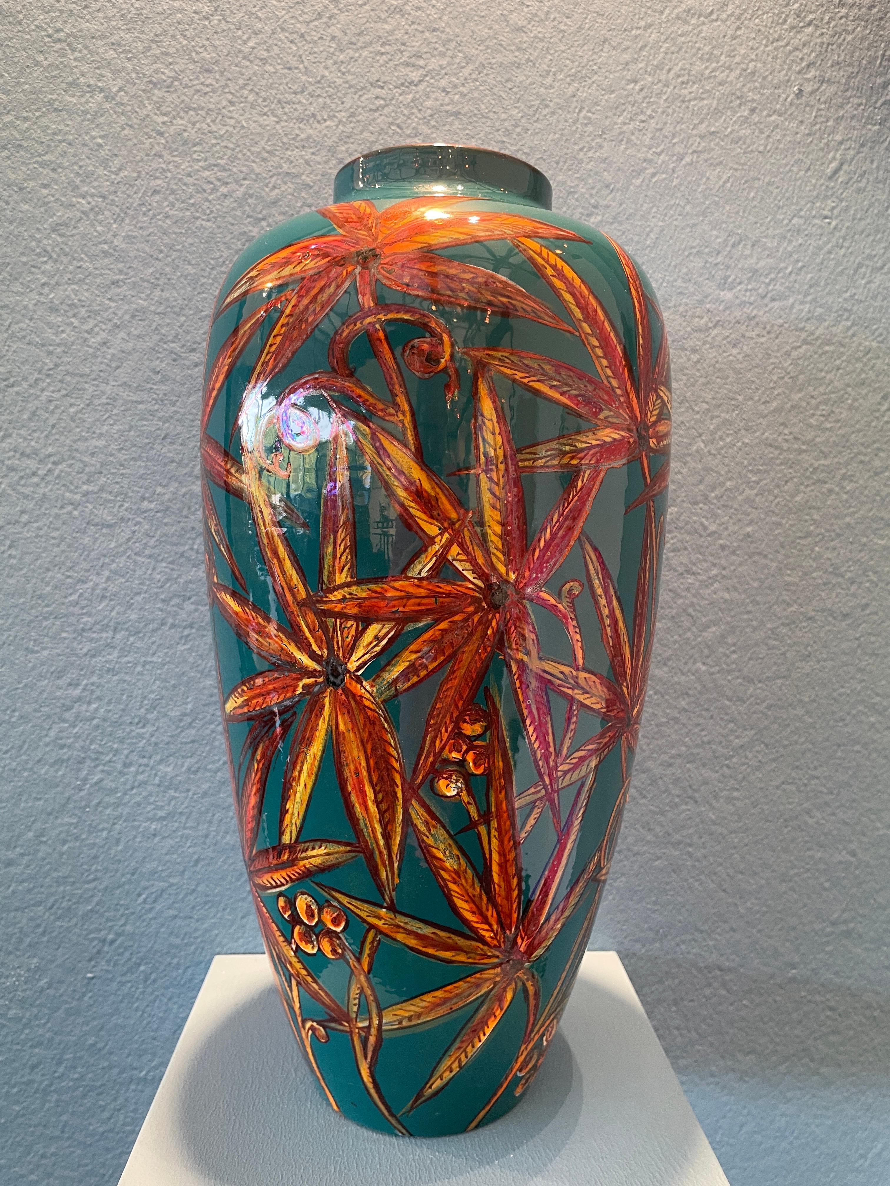 Teal Keramik Vase mit Blumendekor Hand bemalt Majolika Italien Zeitgenössisch (Handbemalt) im Angebot