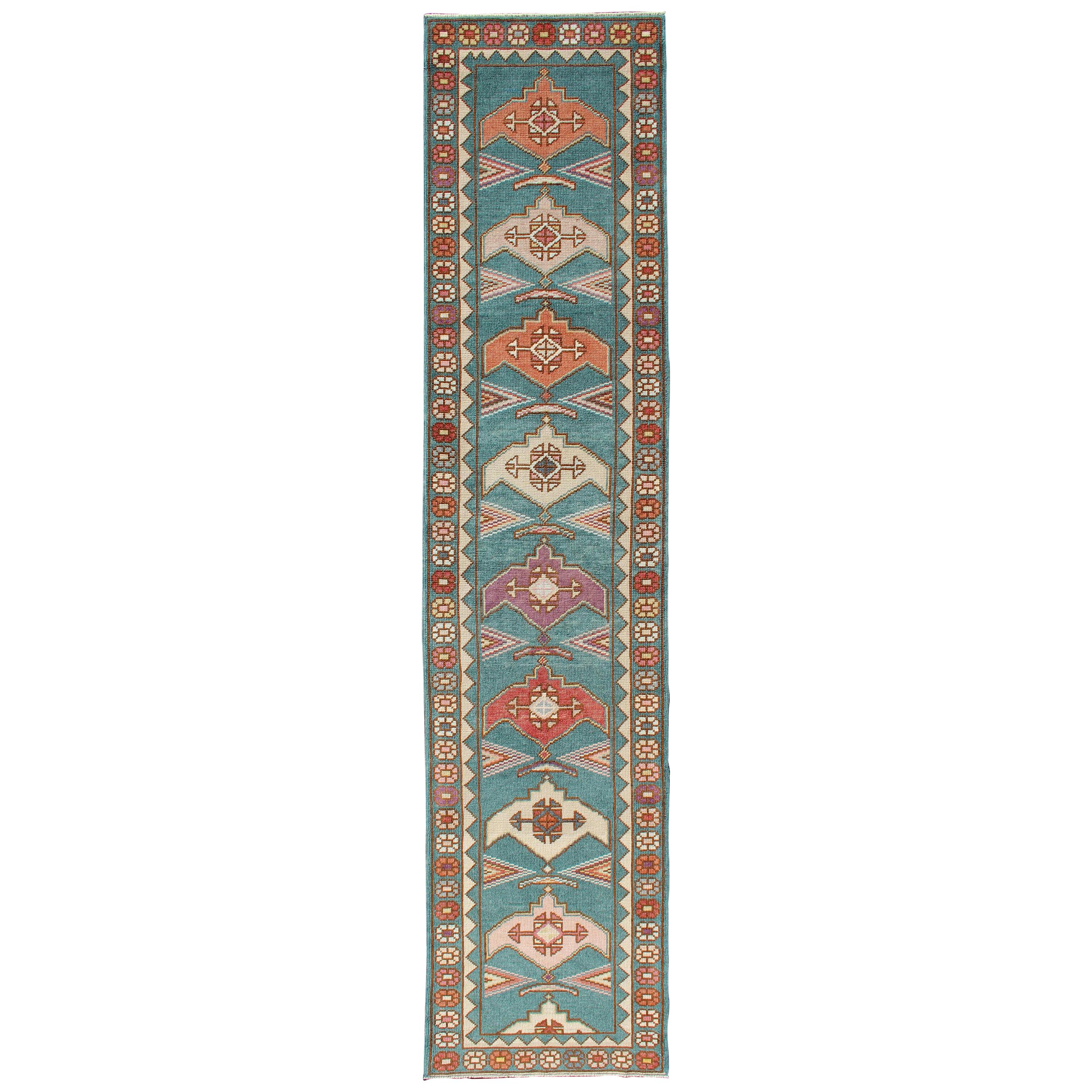 Traves de Mesa Turco Oushak Vintage Color Teal con Diseño Geométrico Repetido