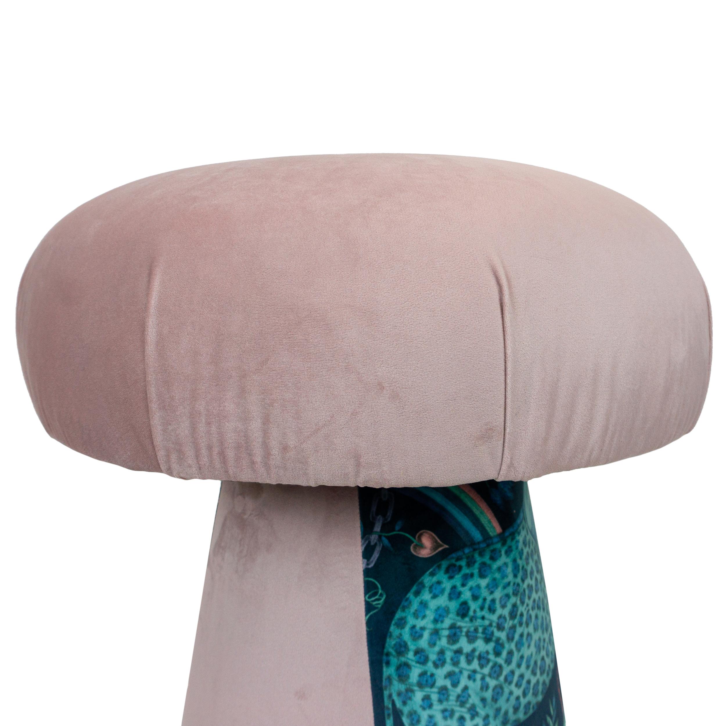 Velours Emma Shipley Velvet Soft Pink Velvet Mushroom Ottoman en vente