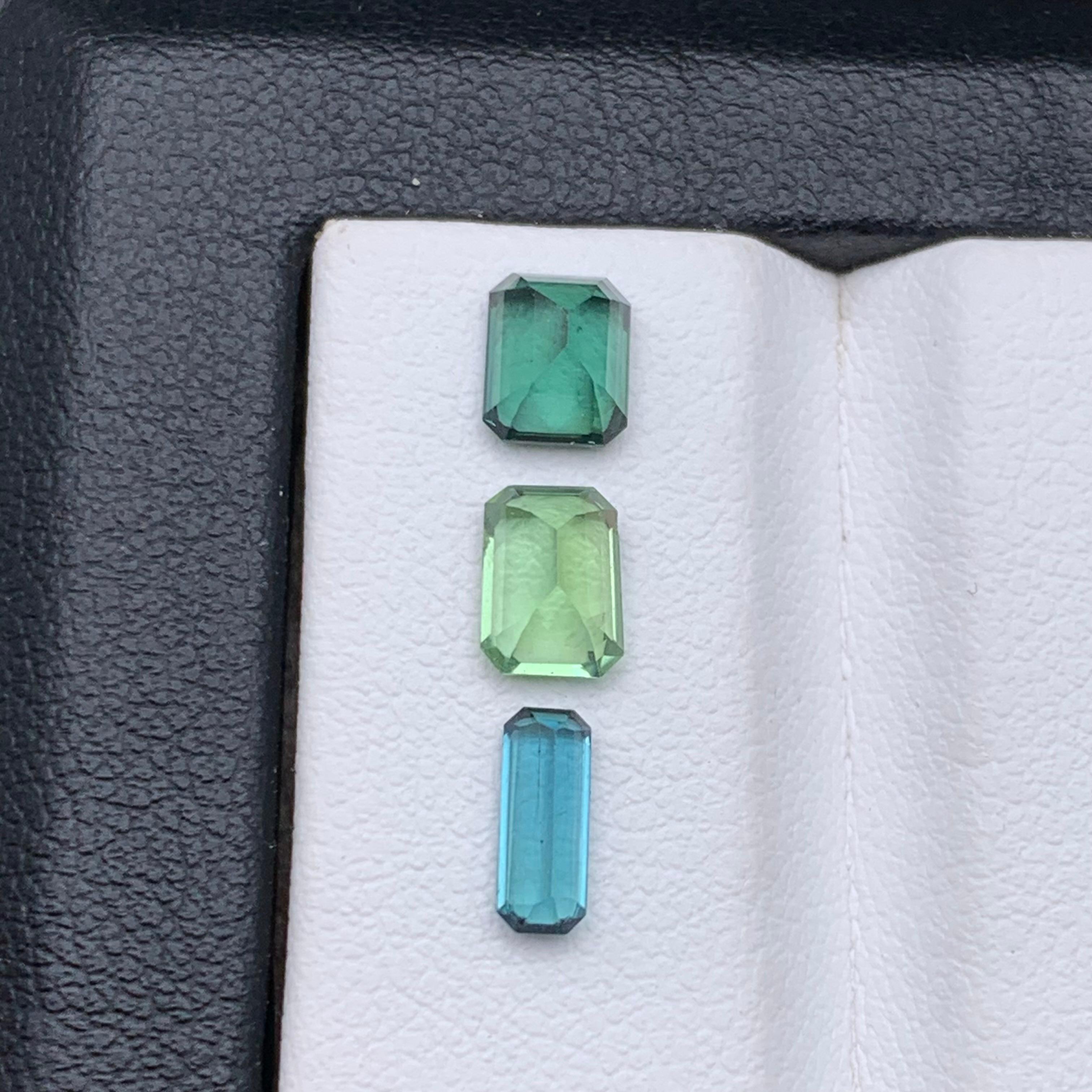 Tourmaline naturelle vert sarcelle, vert lime et bleu vibrant pierres en vrac 1.90 ct Unisexe en vente