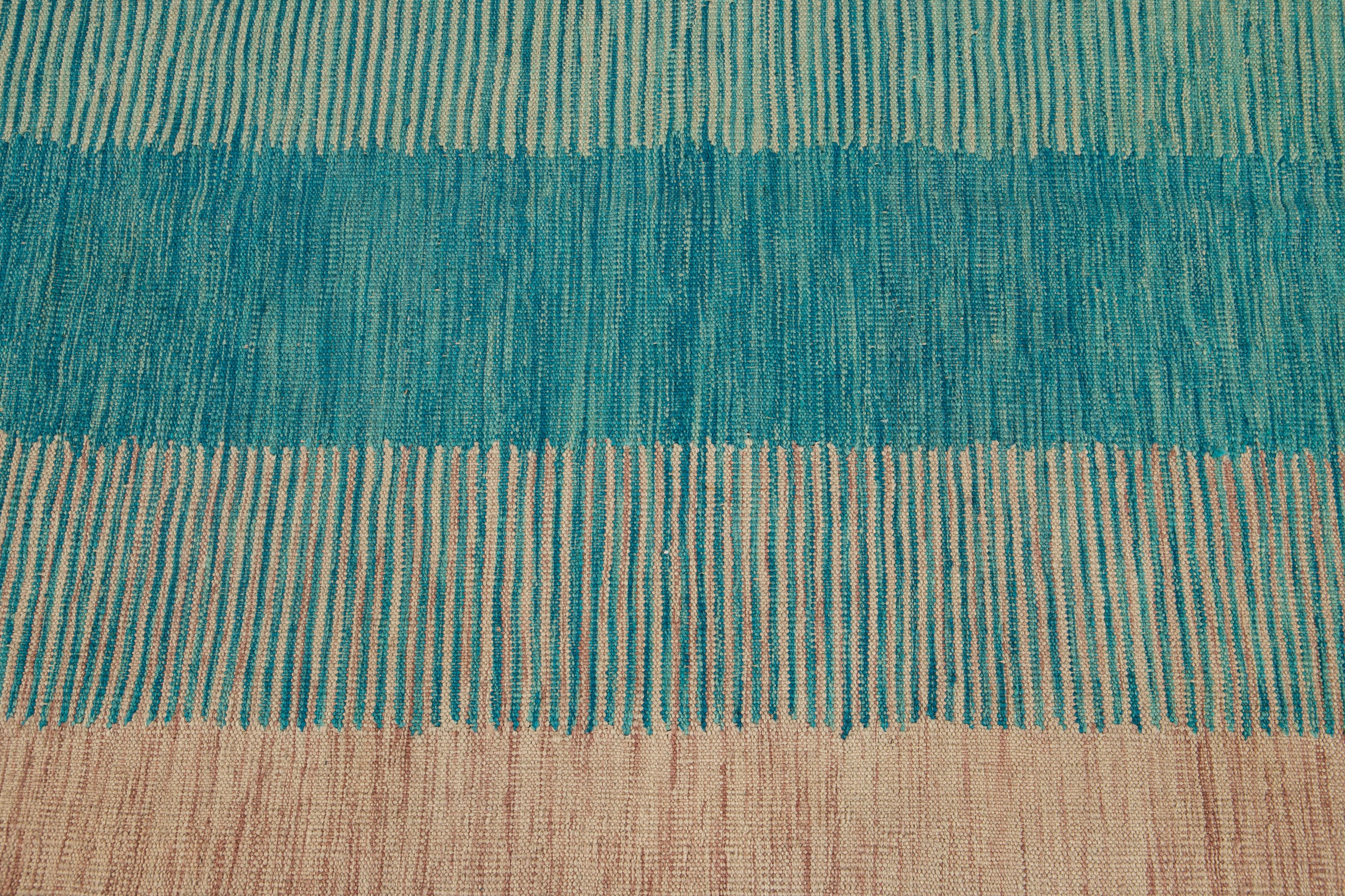Moderner, expressionistischer Flachgewebe-Wollteppich in Blau in Teal im Angebot 2