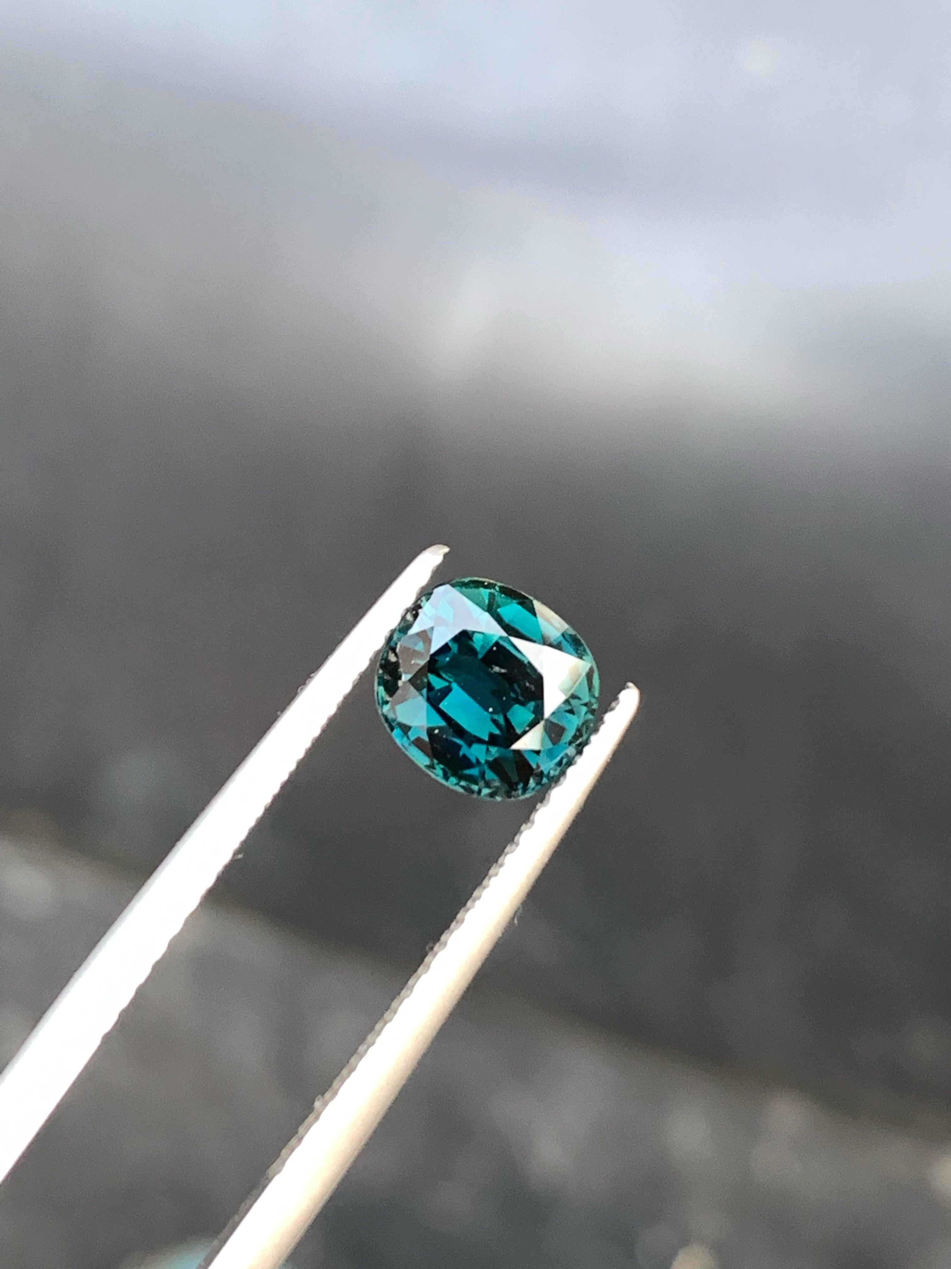 Blauer Teal Natürlicher Saphir Edelstein 1,82 Karat Saphir Edelstein Saphir Ring (Moderne)
