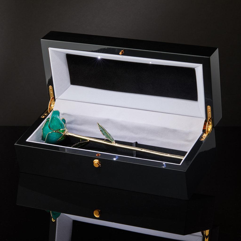 Teal Rhapsody, Glossy Lacquer Real Rose in 24k Gold with LED Display In New Condition For Sale In Belmont, MA