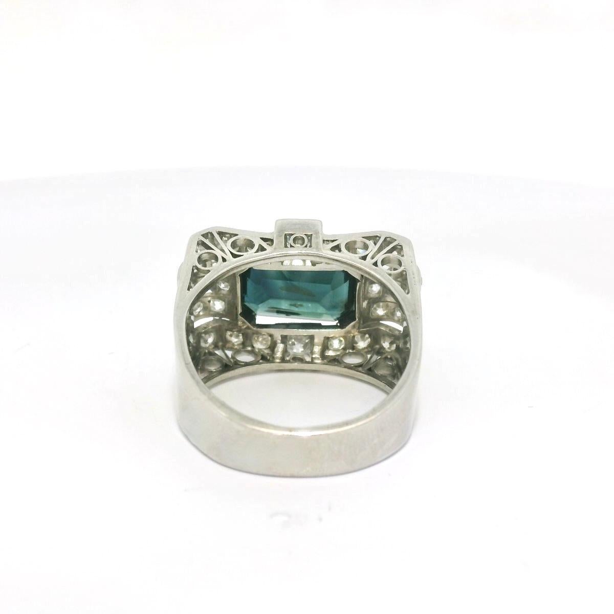 Bague tank en saphir sarcelle et diamants Bon état - En vente à Uccle, BE