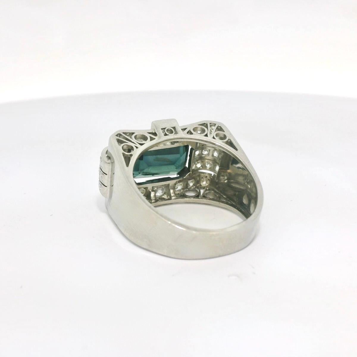 Bague tank en saphir sarcelle et diamants Unisexe en vente