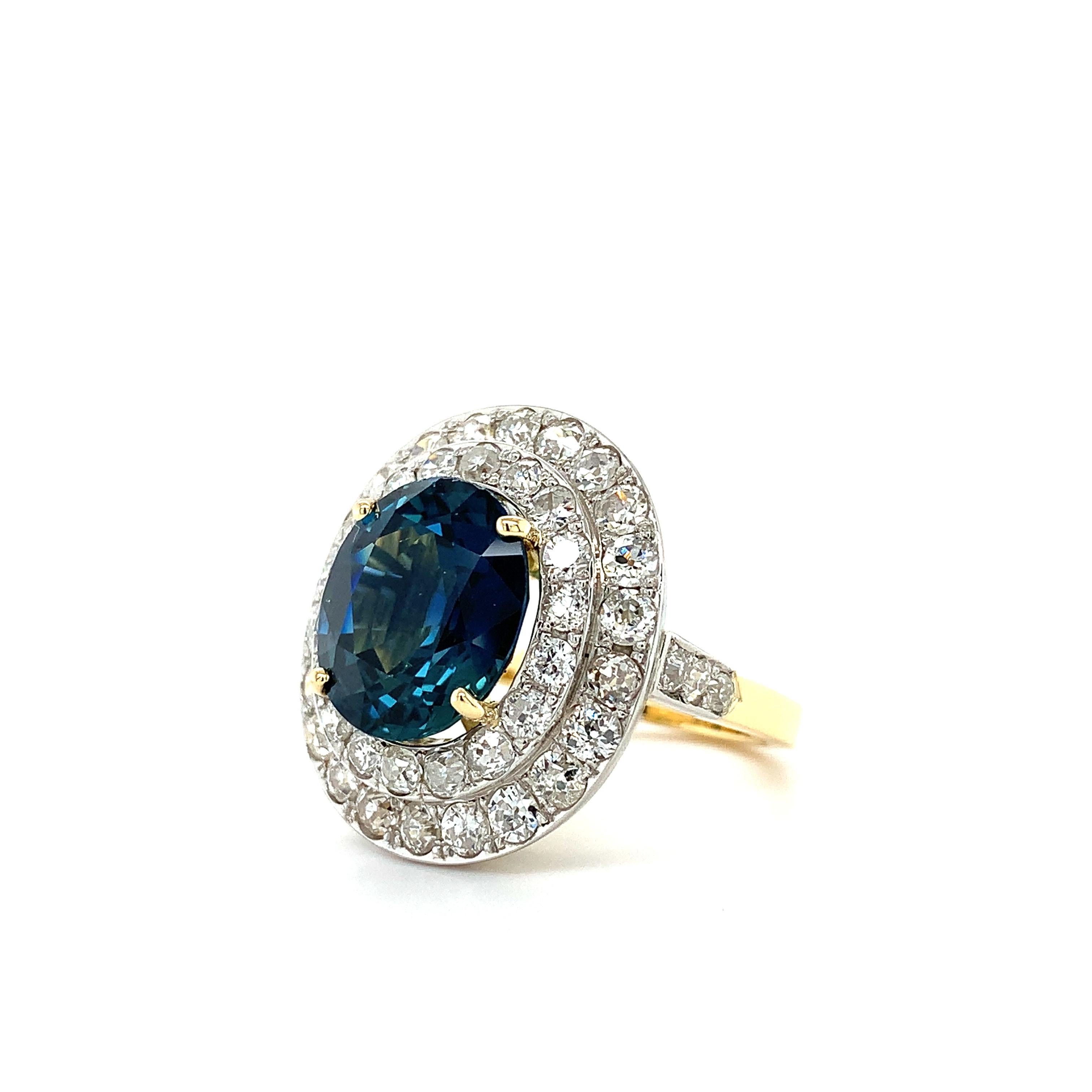 Teal sapphire and diamonds Art Deco cocktail ring 18k yellow gold For Sale 4