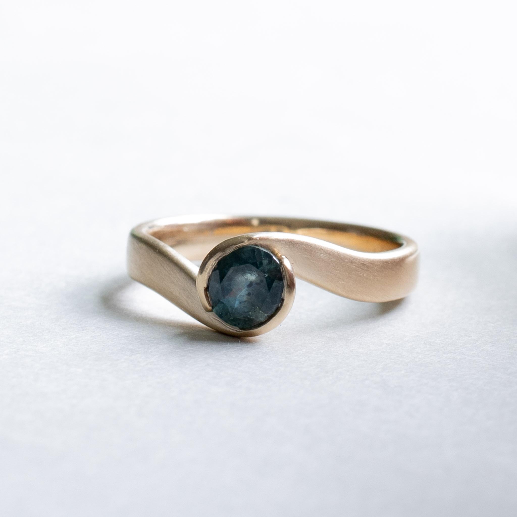 Teal Sapphire Ring, 14 Karat Yellow Gold Sapphire Ring 3