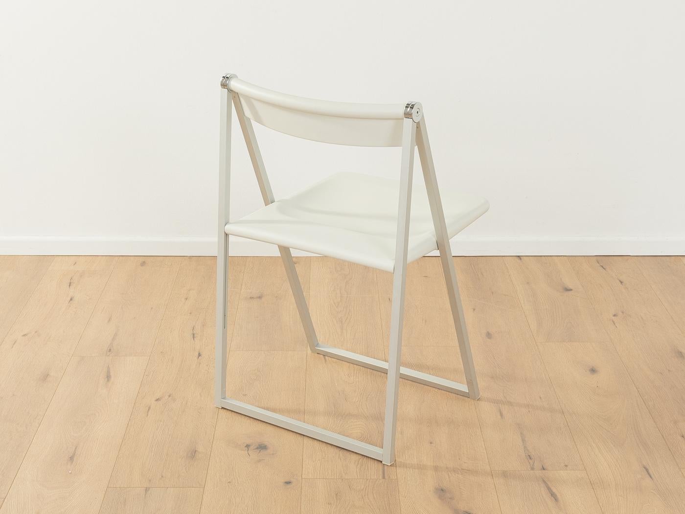 a fritz folding chairs