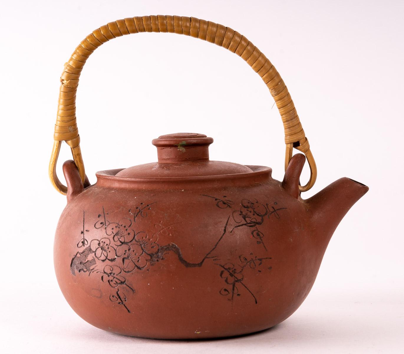 Teapot, Asian Art, 20th Century For Sale 5