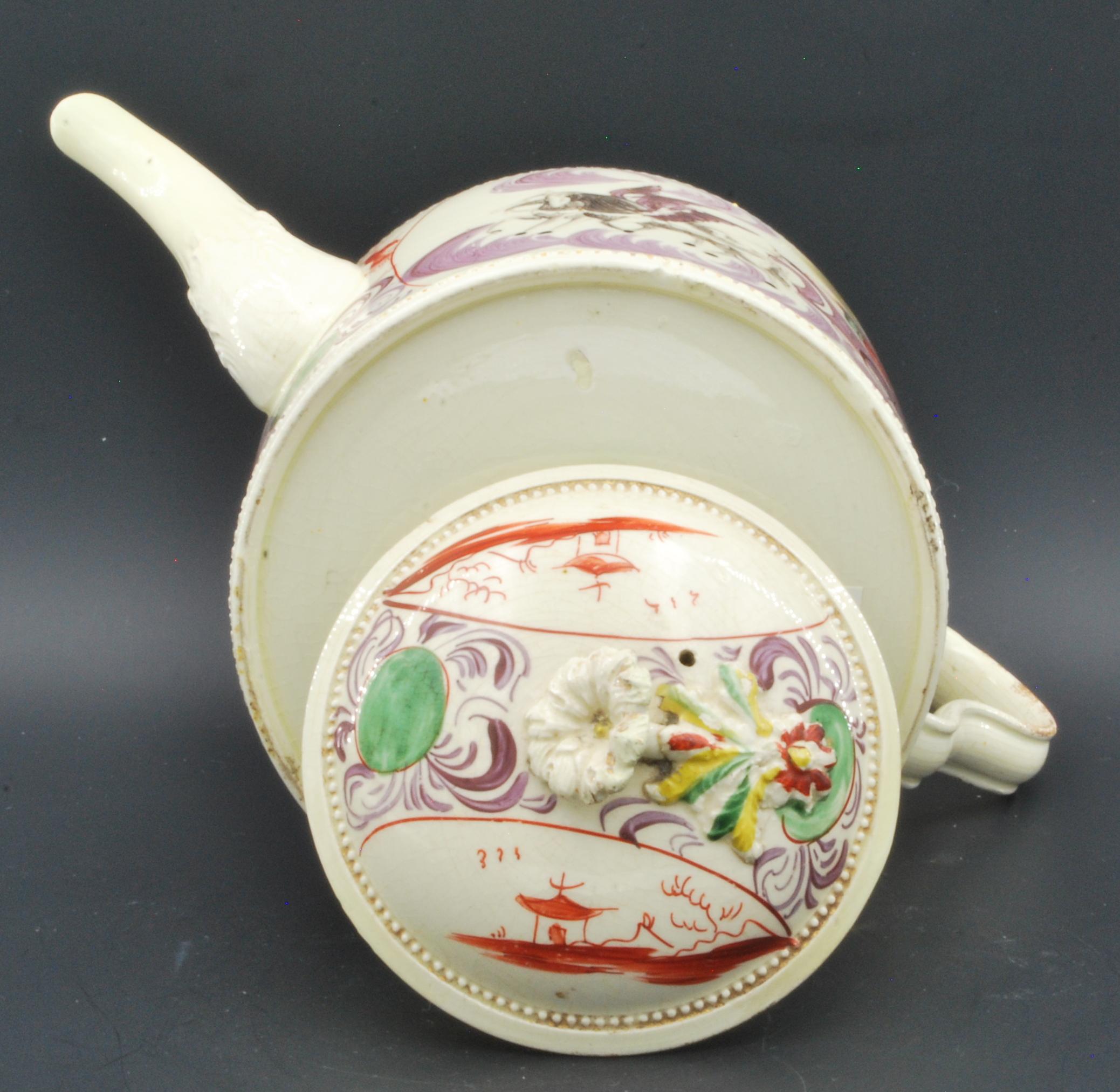 Teekanne, Aurora, Göttin der Morgendämmerung, Greatbtach, um 1765 im Angebot 3