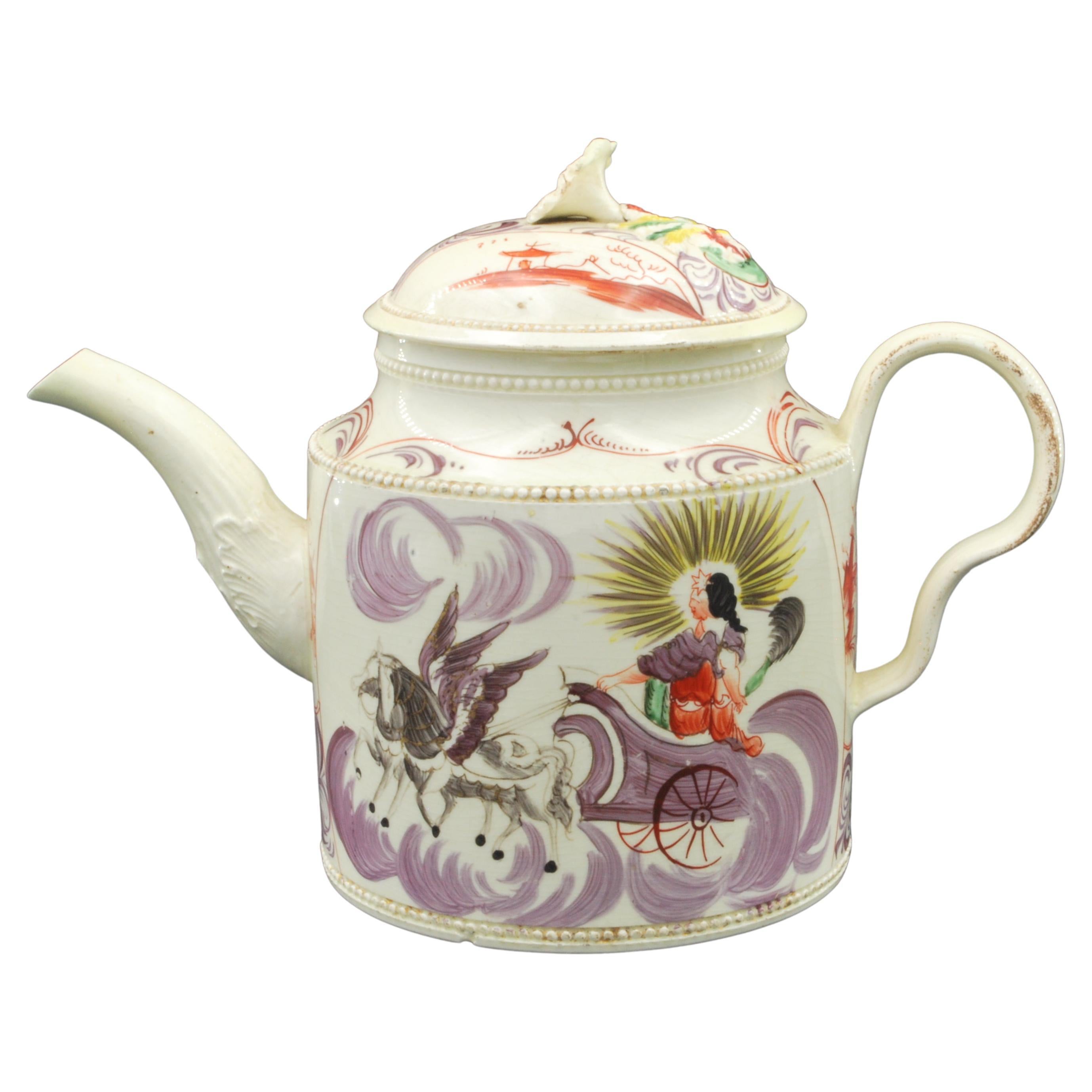 Teekanne, Aurora, Göttin der Morgendämmerung, Greatbtach, um 1765 im Angebot