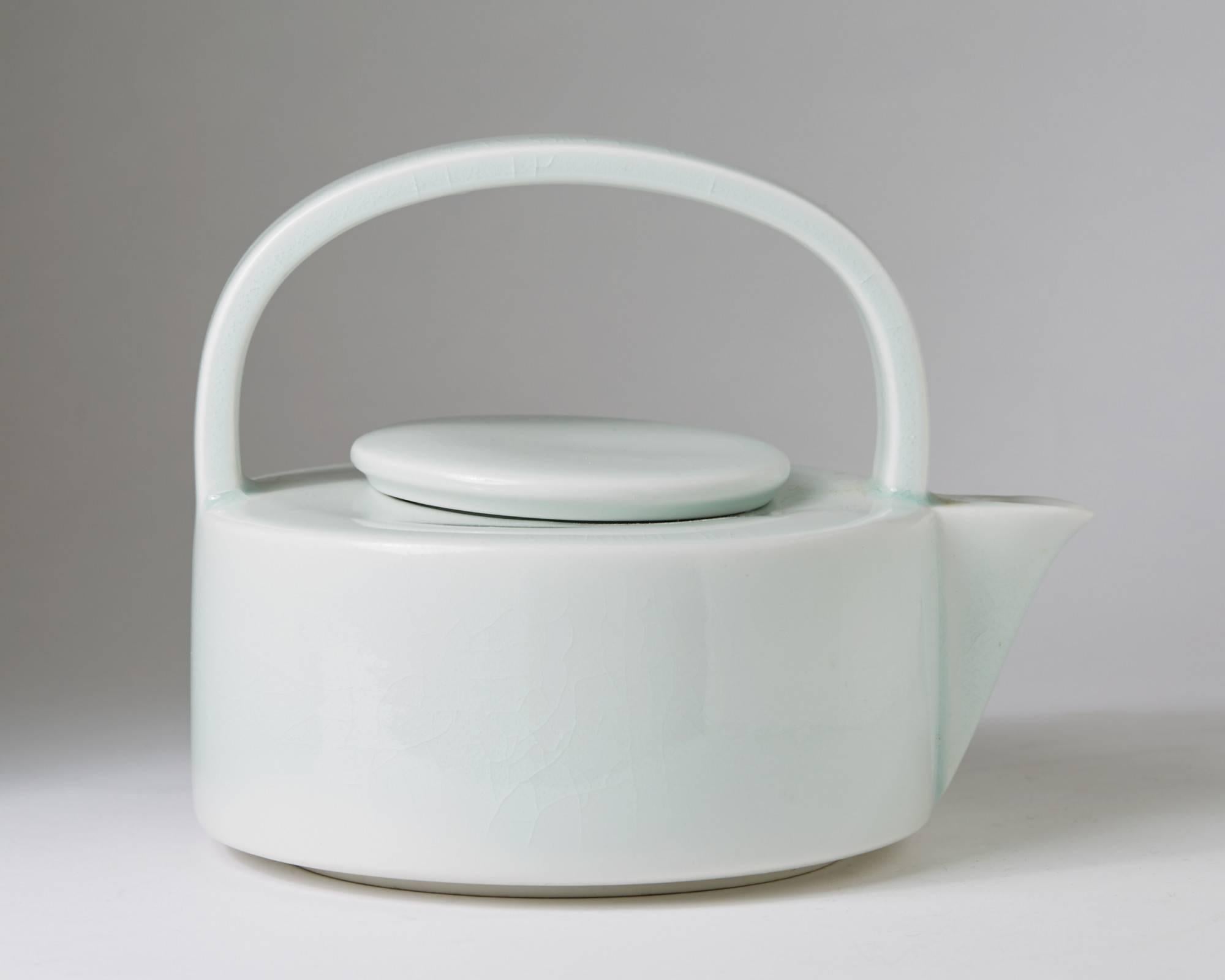 Suédois Théière Conçu par Signe Persson Melin pour Rörstrand:: Suède:: 1980