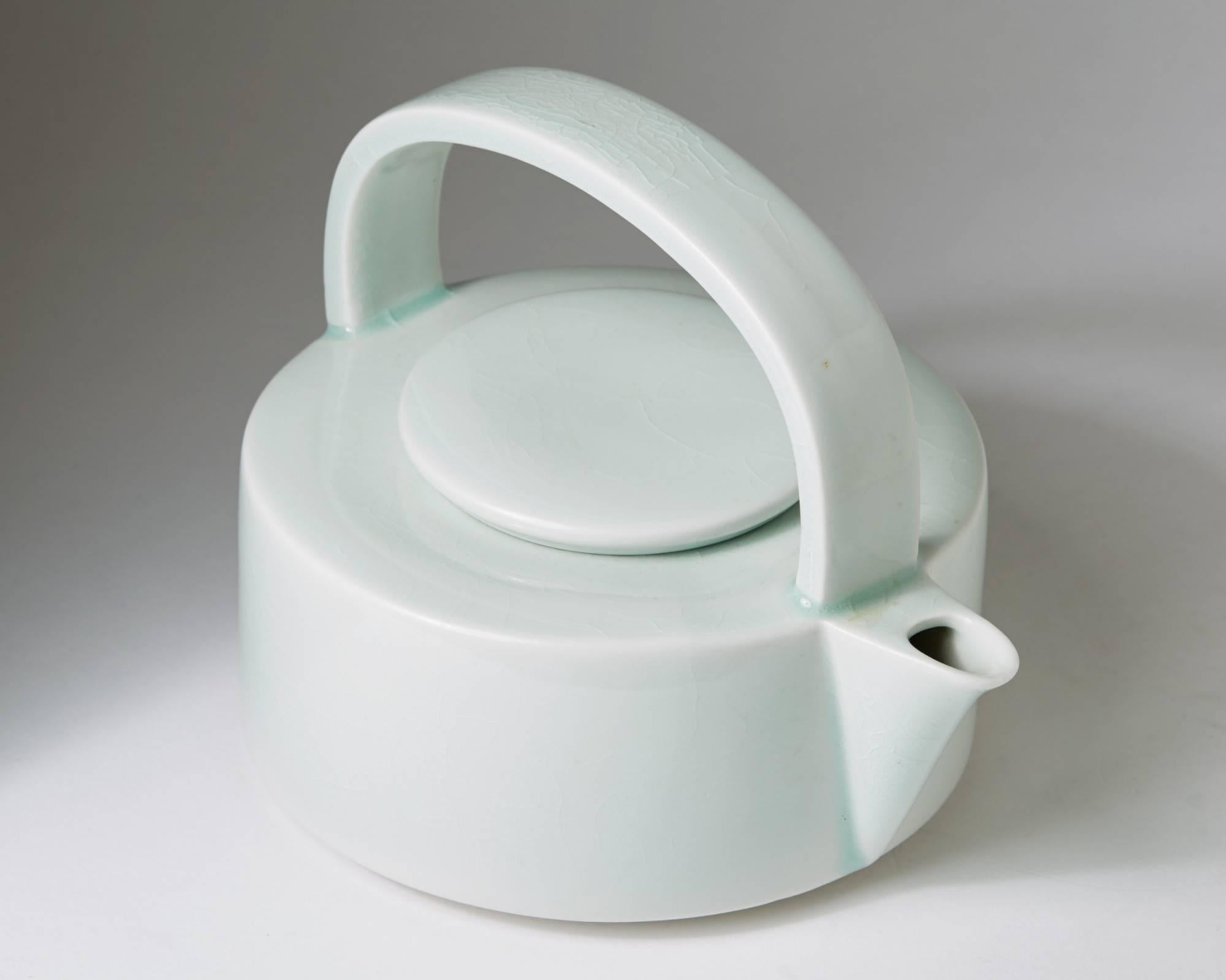 Théière Conçu par Signe Persson Melin pour Rörstrand:: Suède:: 1980 Excellent état à Stockholm, SE