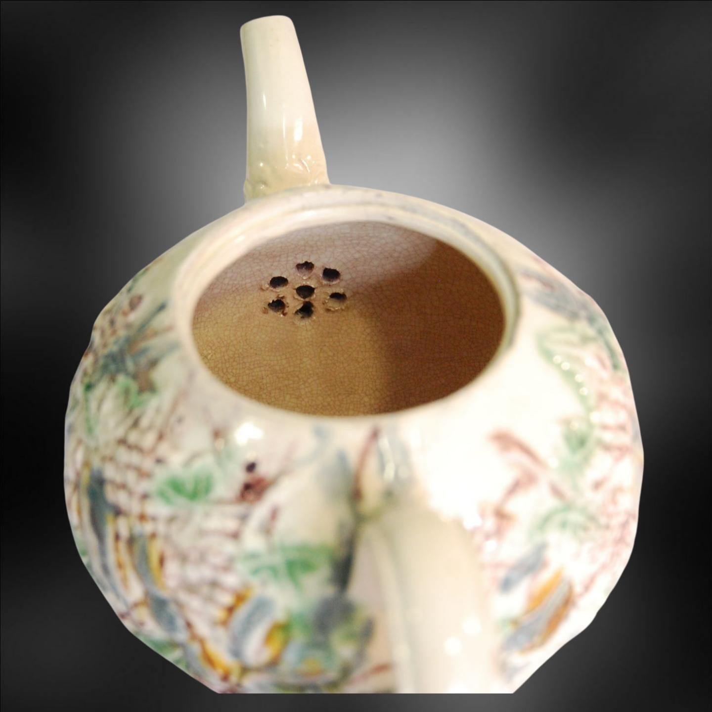 Teapot, Fruitbasket, William Greatbatch, circa 1770 In Good Condition For Sale In Melbourne, Victoria