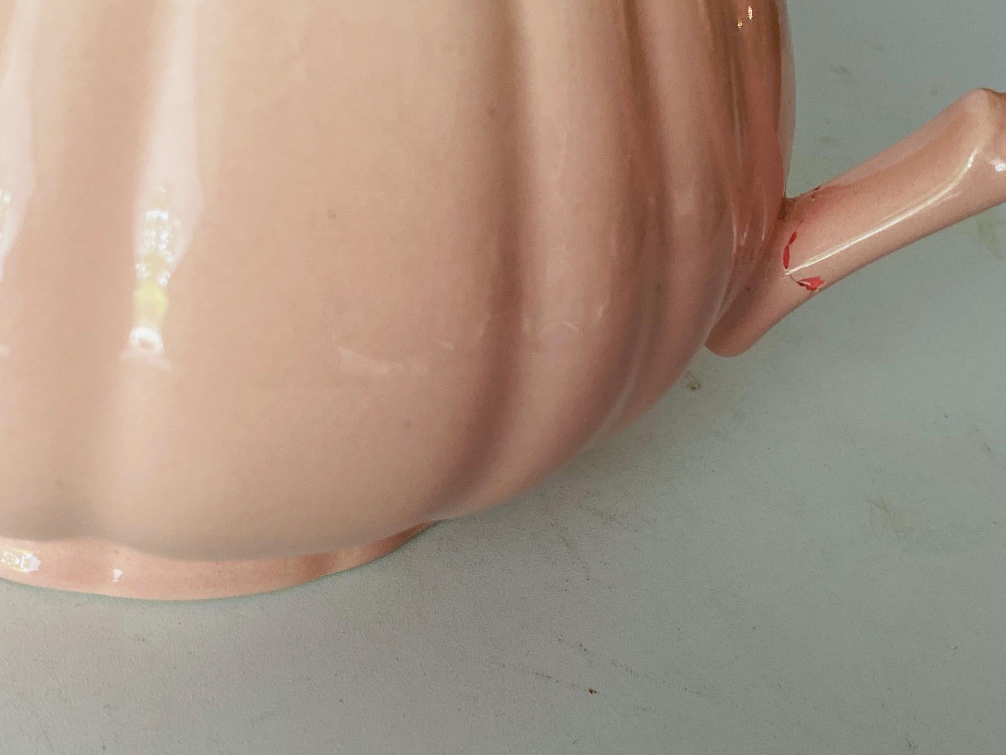 Teapot in Ceramic for Les Salins in Pink Color Midcentury, France In Good Condition For Sale In Auribeau sur Siagne, FR