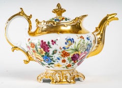 Teapot in Paris Porcelain, 19th Century