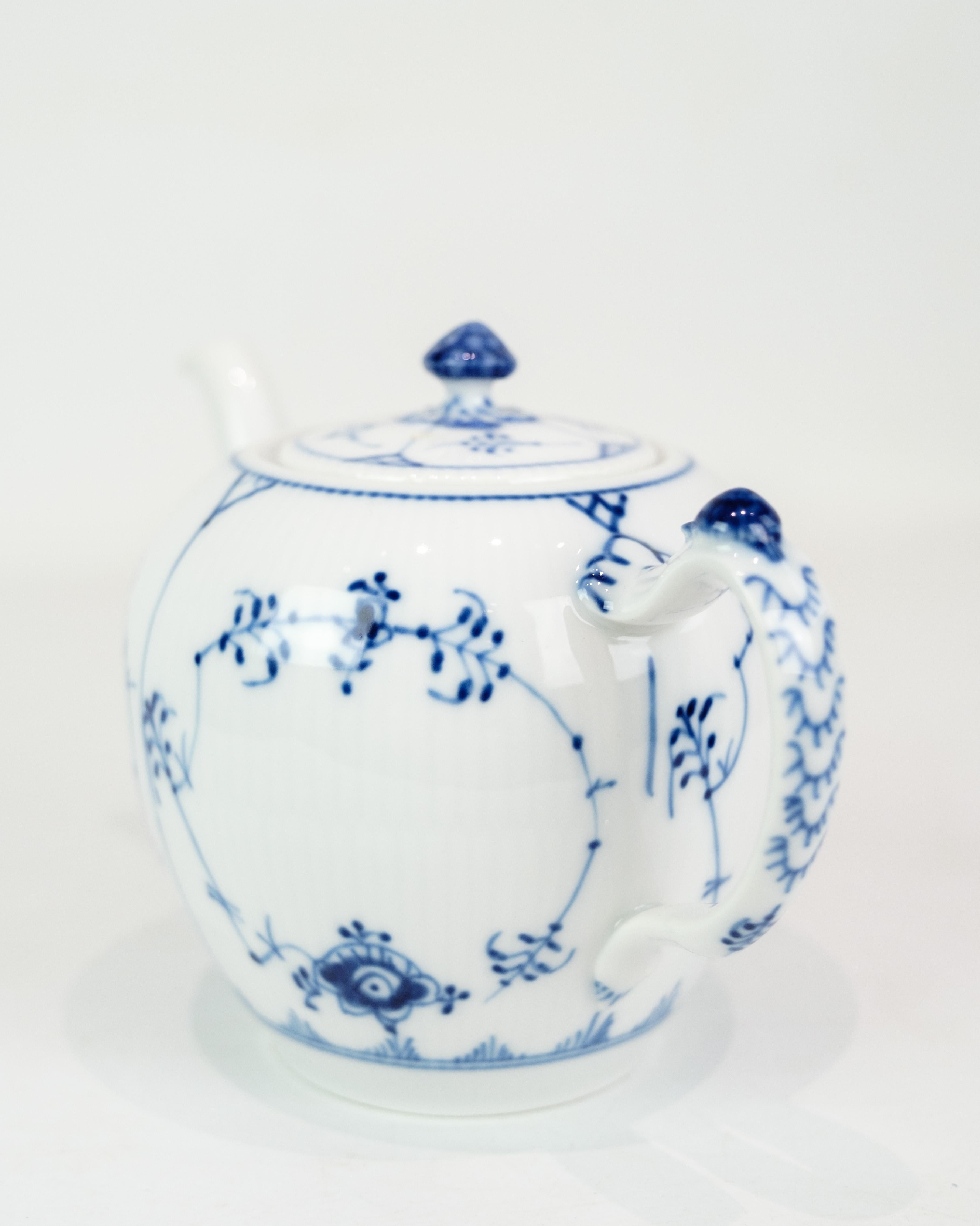 Tetera Made In Kgl. Mejillón Pintado Acanalado De Royal Copenhagen De Los Años Treinta Escandinavo moderno en venta