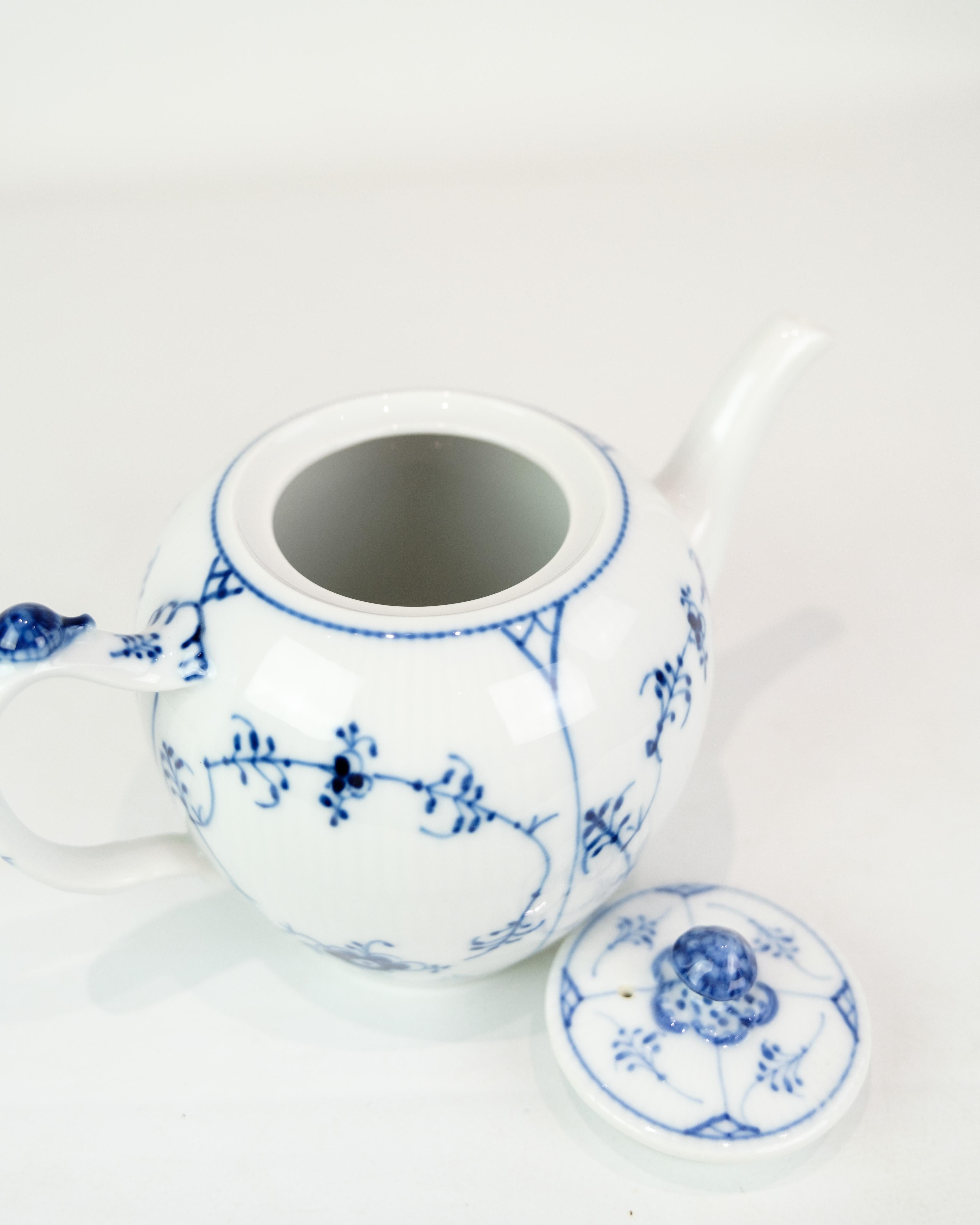 Tetera Made In Kgl. Mejillón Pintado Acanalado De Royal Copenhagen De Los Años Treinta en Bueno estado para la venta en Lejre, DK