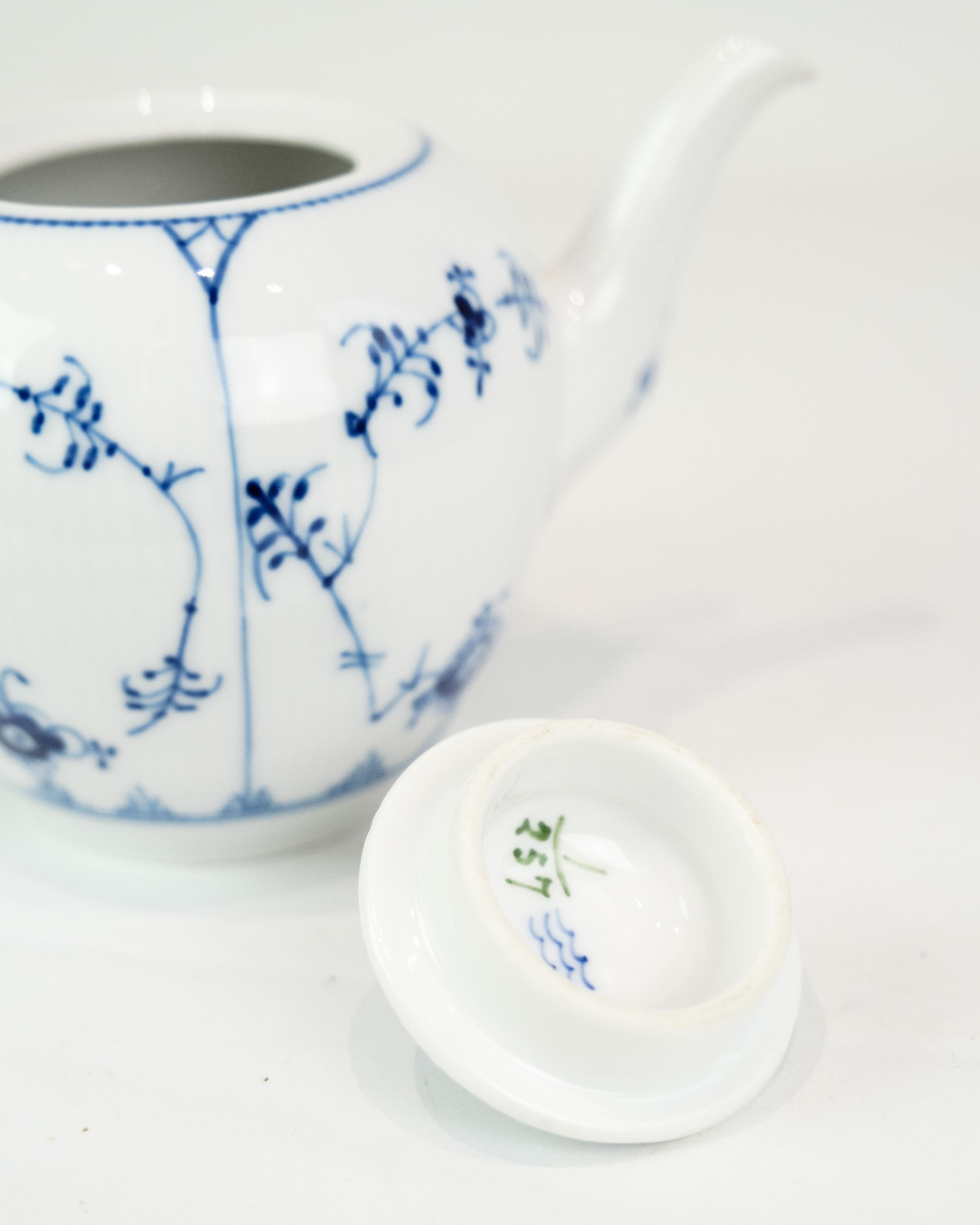 Tetera Made In Kgl. Mejillón Pintado Acanalado De Royal Copenhagen De Los Años Treinta mediados del siglo XX en venta