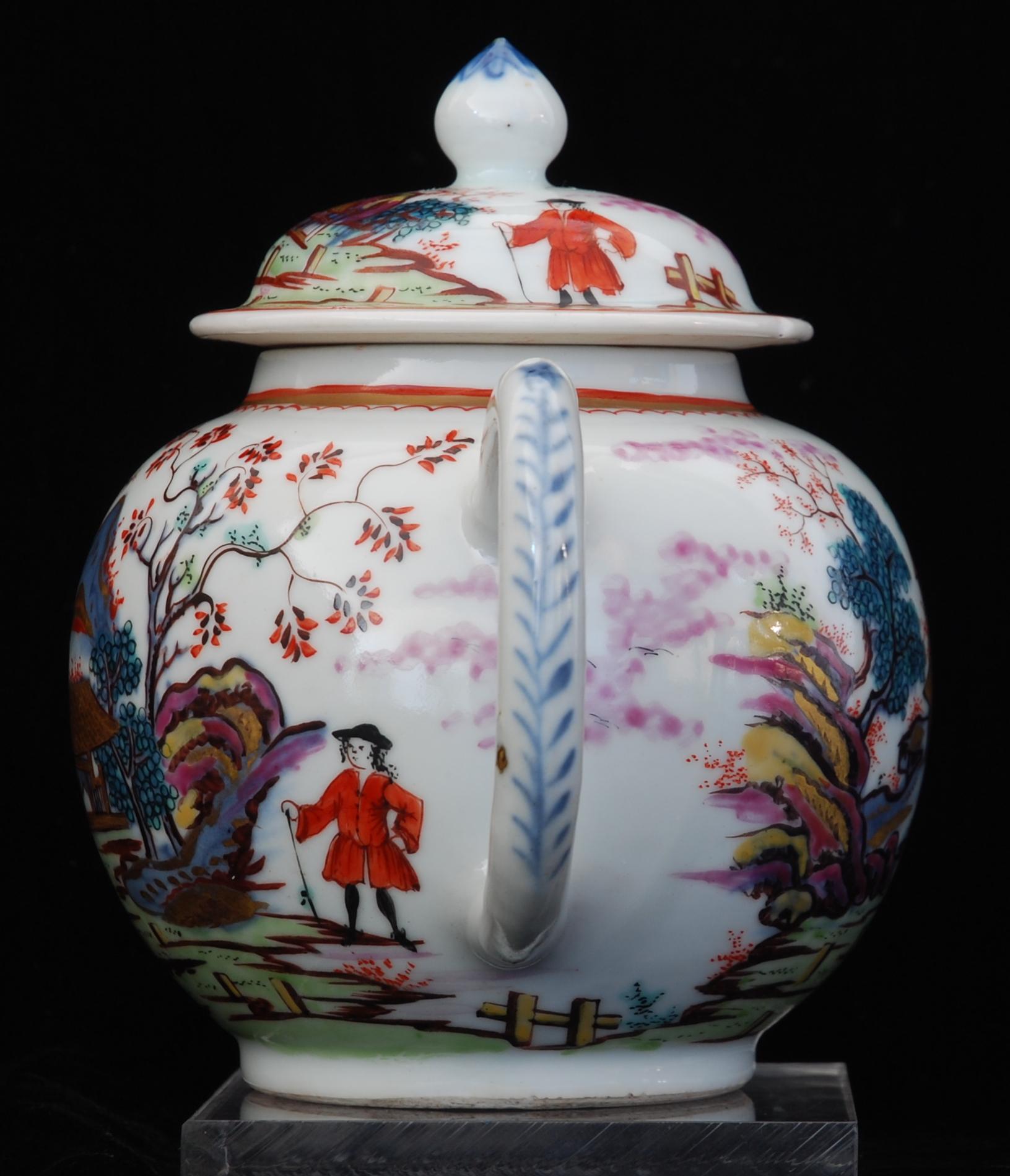 Teapot, Red Coat Pattern, China, circa 1740, Decorated in London by Giles For Sale 1