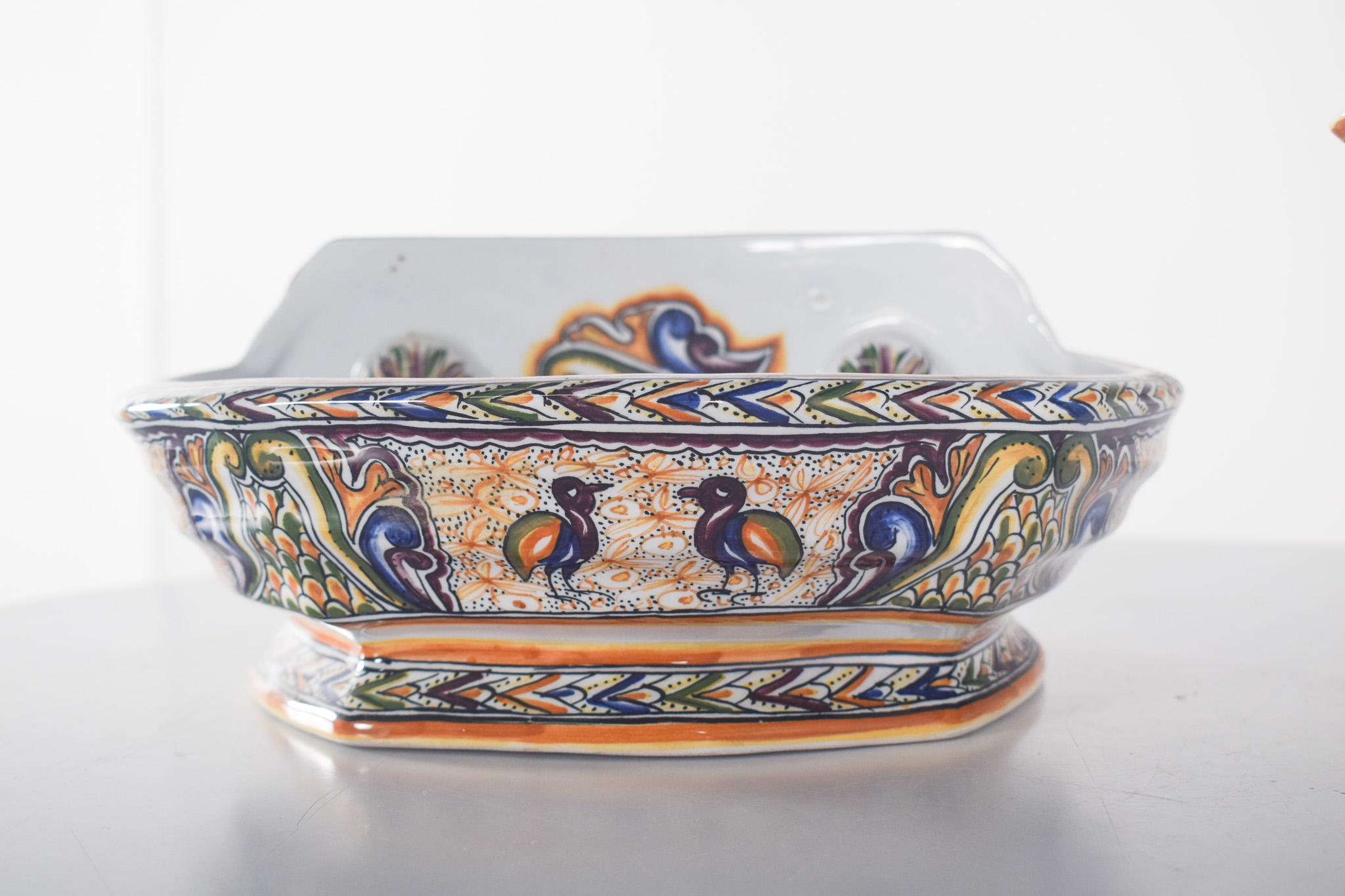 Teiera, saliera e brocca con rubinetto in maiolica Conimbriga In condizioni deteriorate in vendita a Lisboa, Lisboa