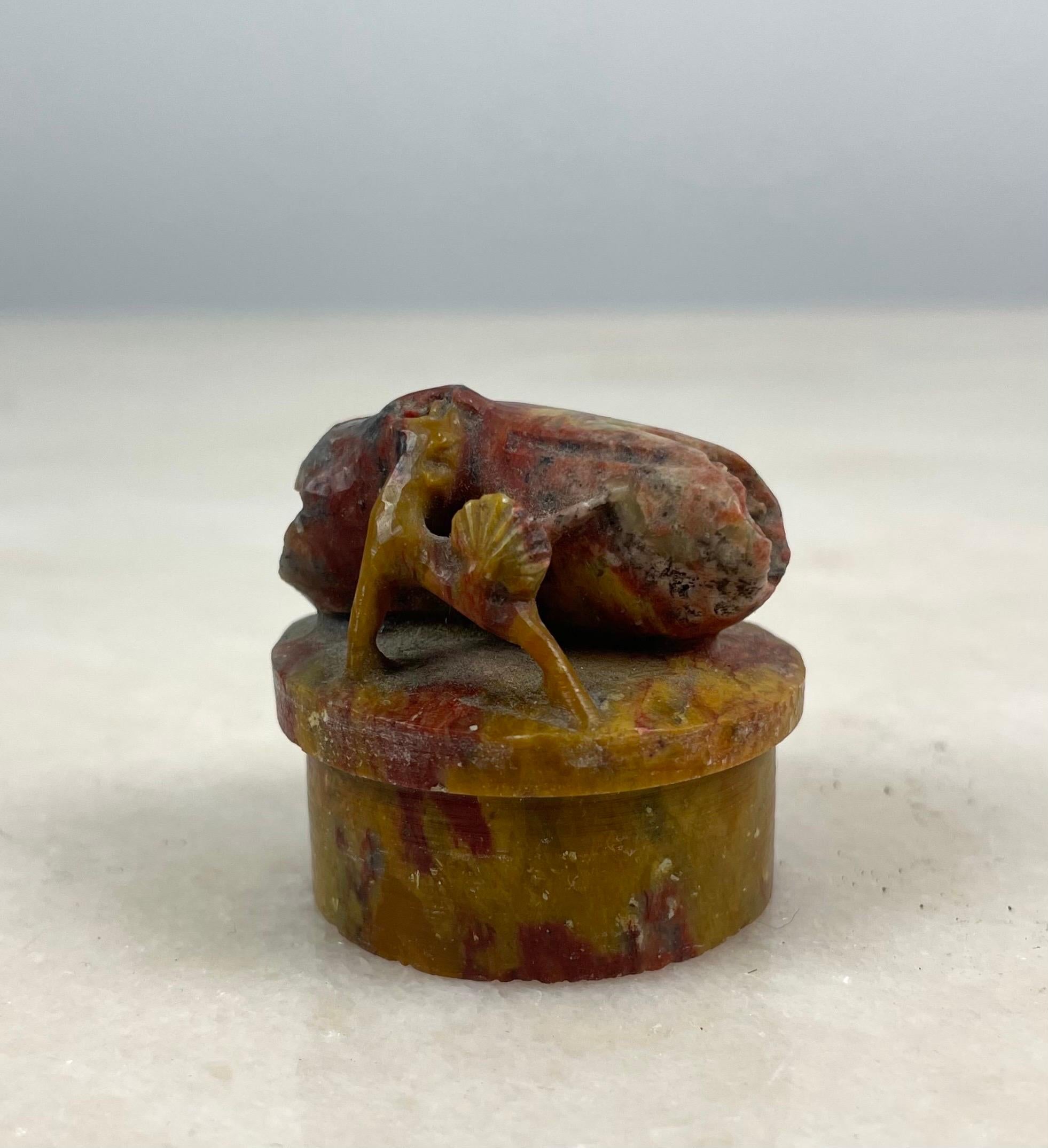 Vertedor en forma de tetera, piedra de Shoushan (esteatita), China, Siglo XIX Qing en venta 4