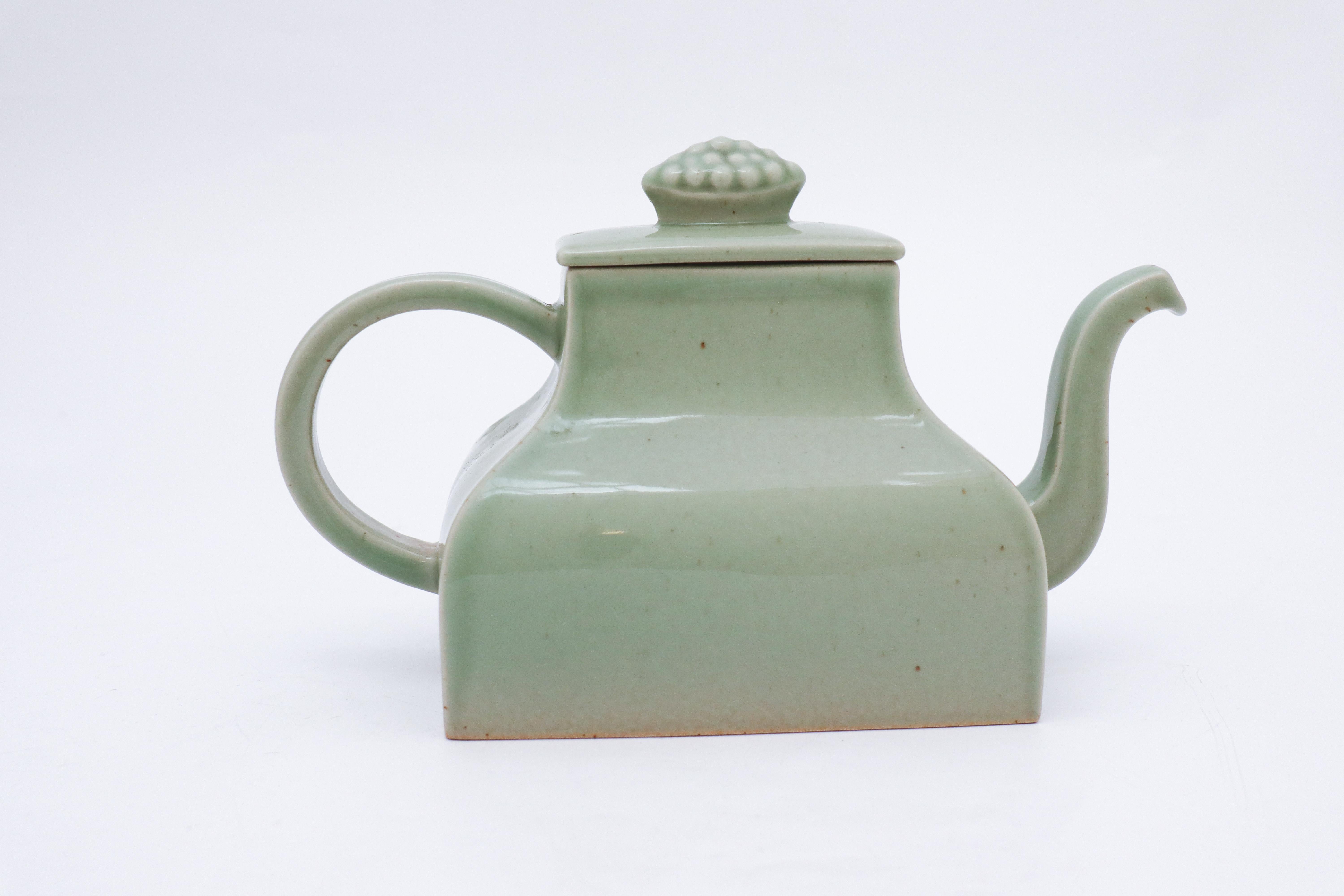 Swedish Teapot with Green Celadon Glaze Signe Persson Melin, Rörstrand, Vintage