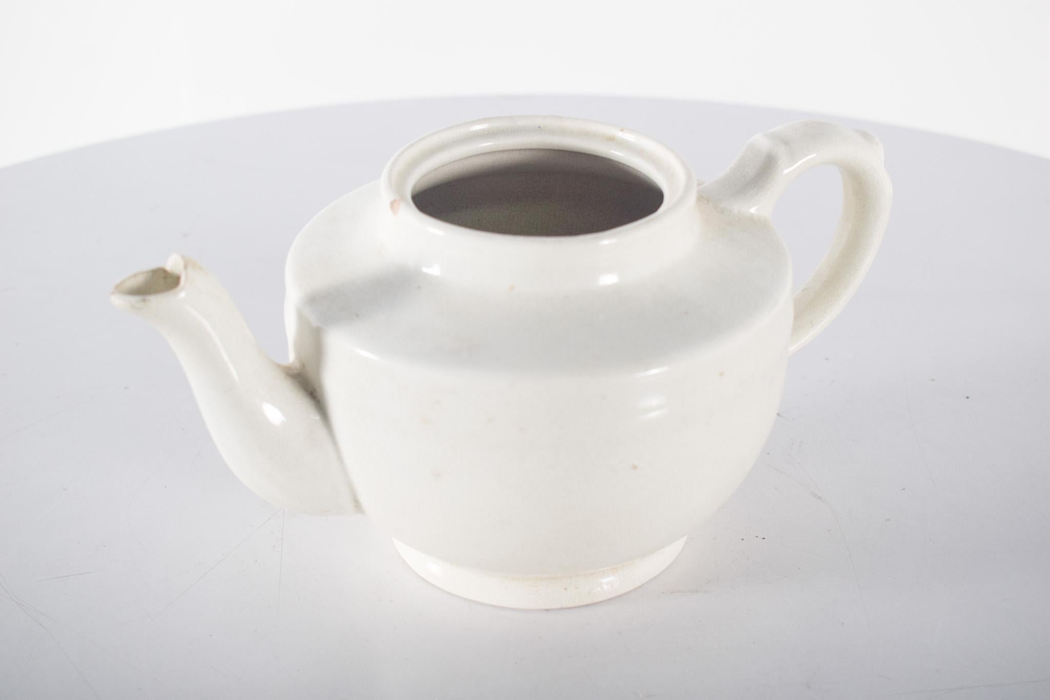 Mid-Century Modern Teapot Without Lid in Portuguese Faience from Sacavém For Sale